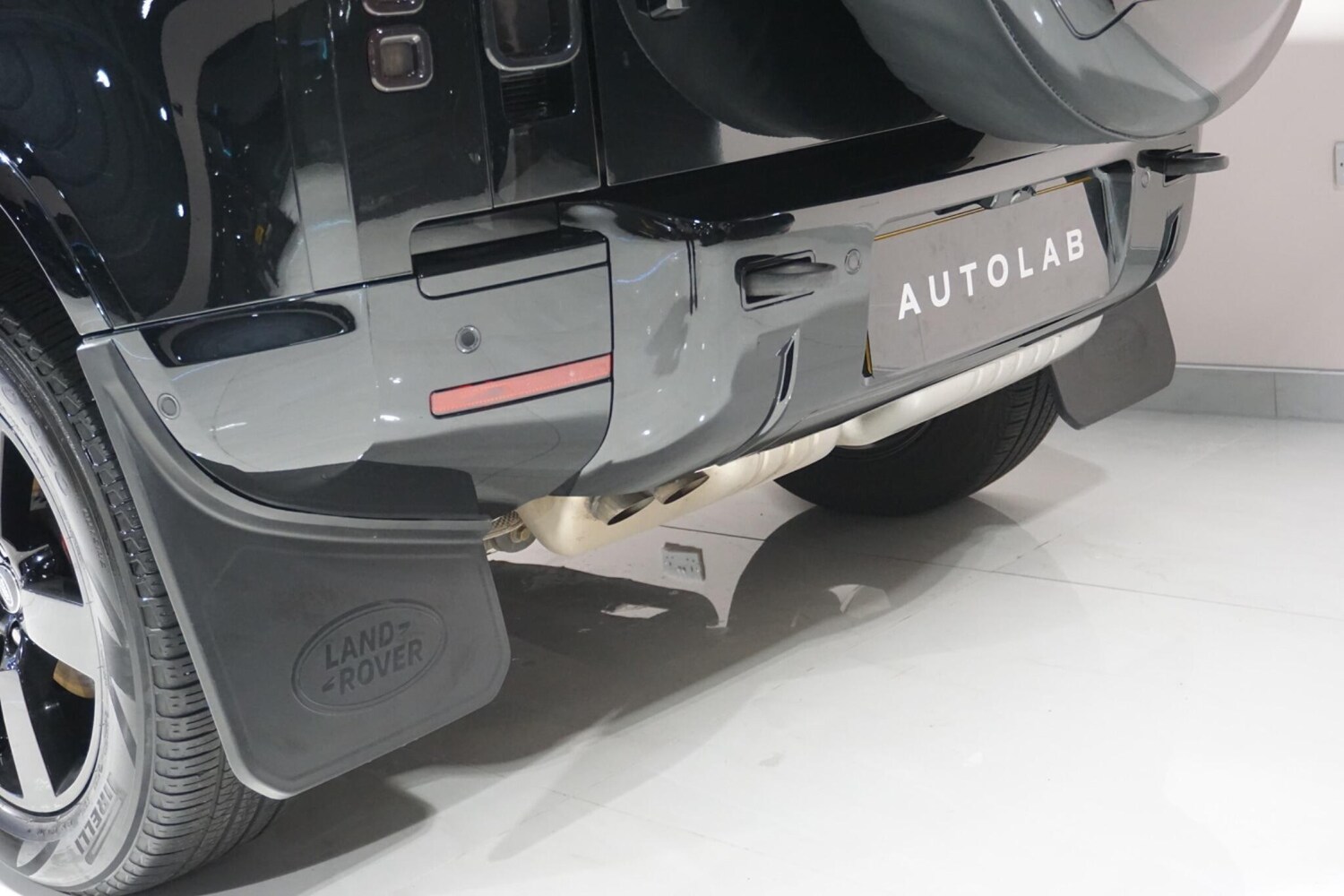 Used Land Rover Defender 90 for sale - 76936439: Photo 57