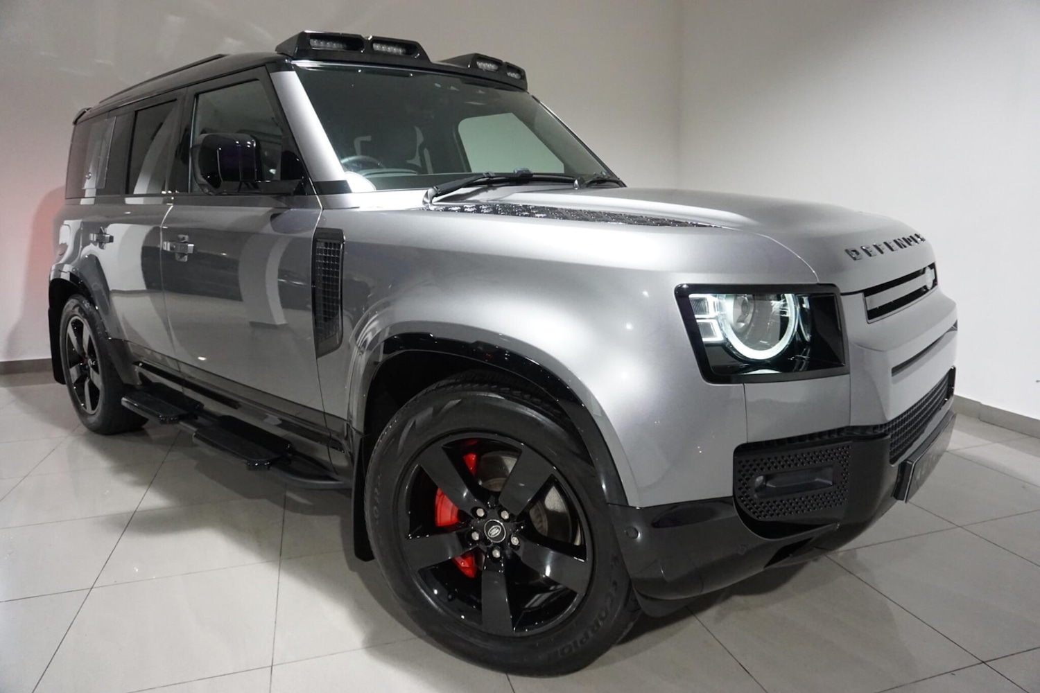 Used Land Rover Defender 110 for sale - 77017151: Photo 25