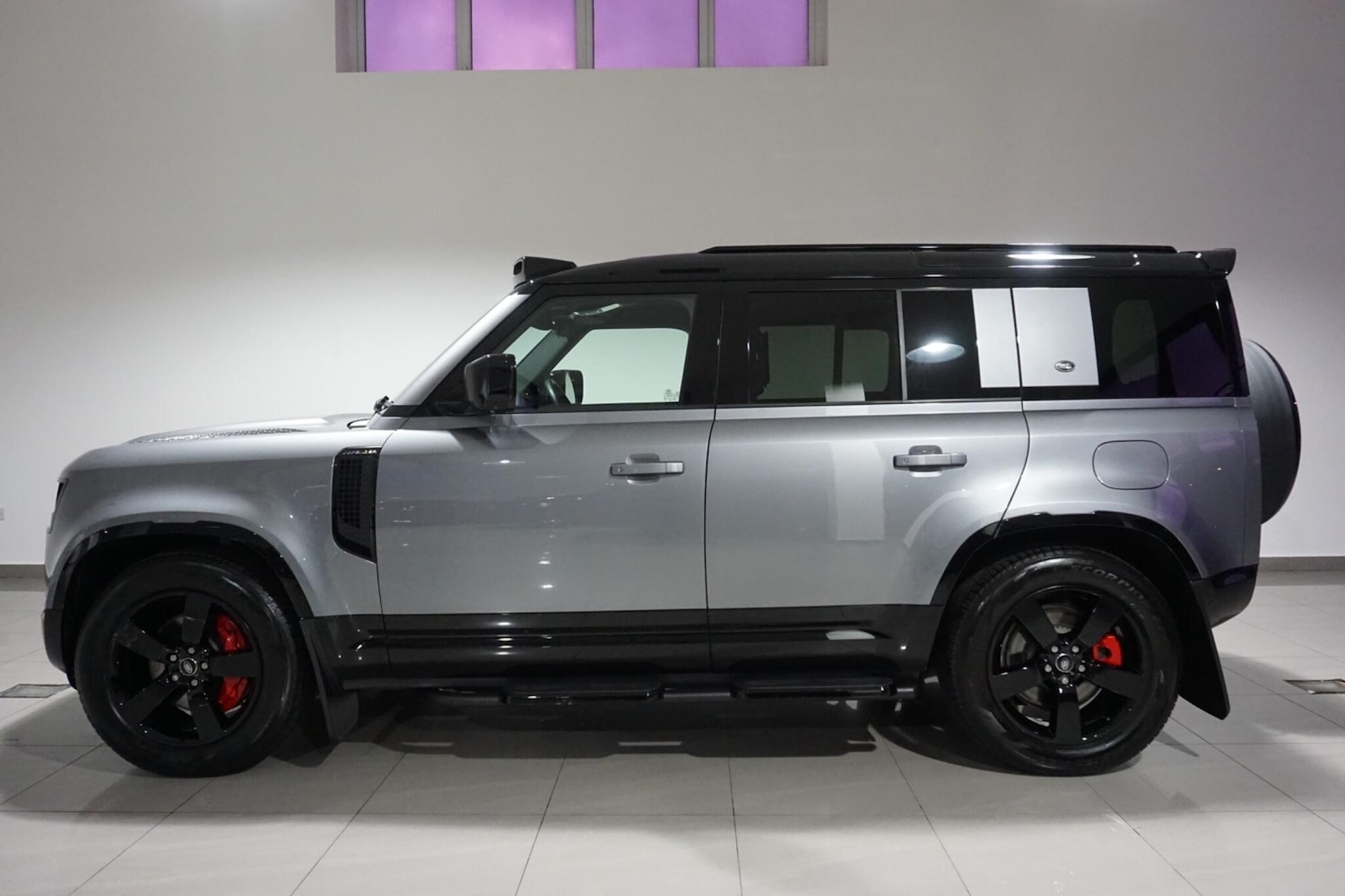 Used Land Rover Defender 110 for sale - 77017151: Photo 36