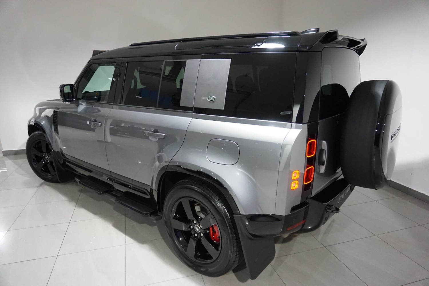 Used Land Rover Defender 110 for sale - 77017151: Photo 39