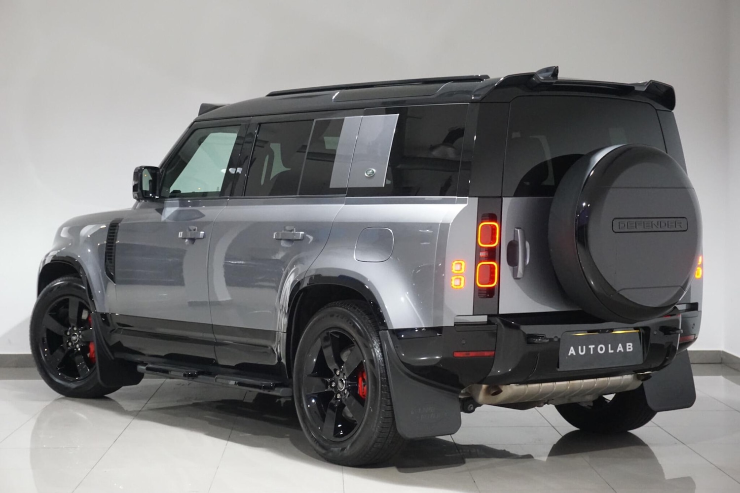 Used Land Rover Defender 110 for sale - 77017151: Photo 41