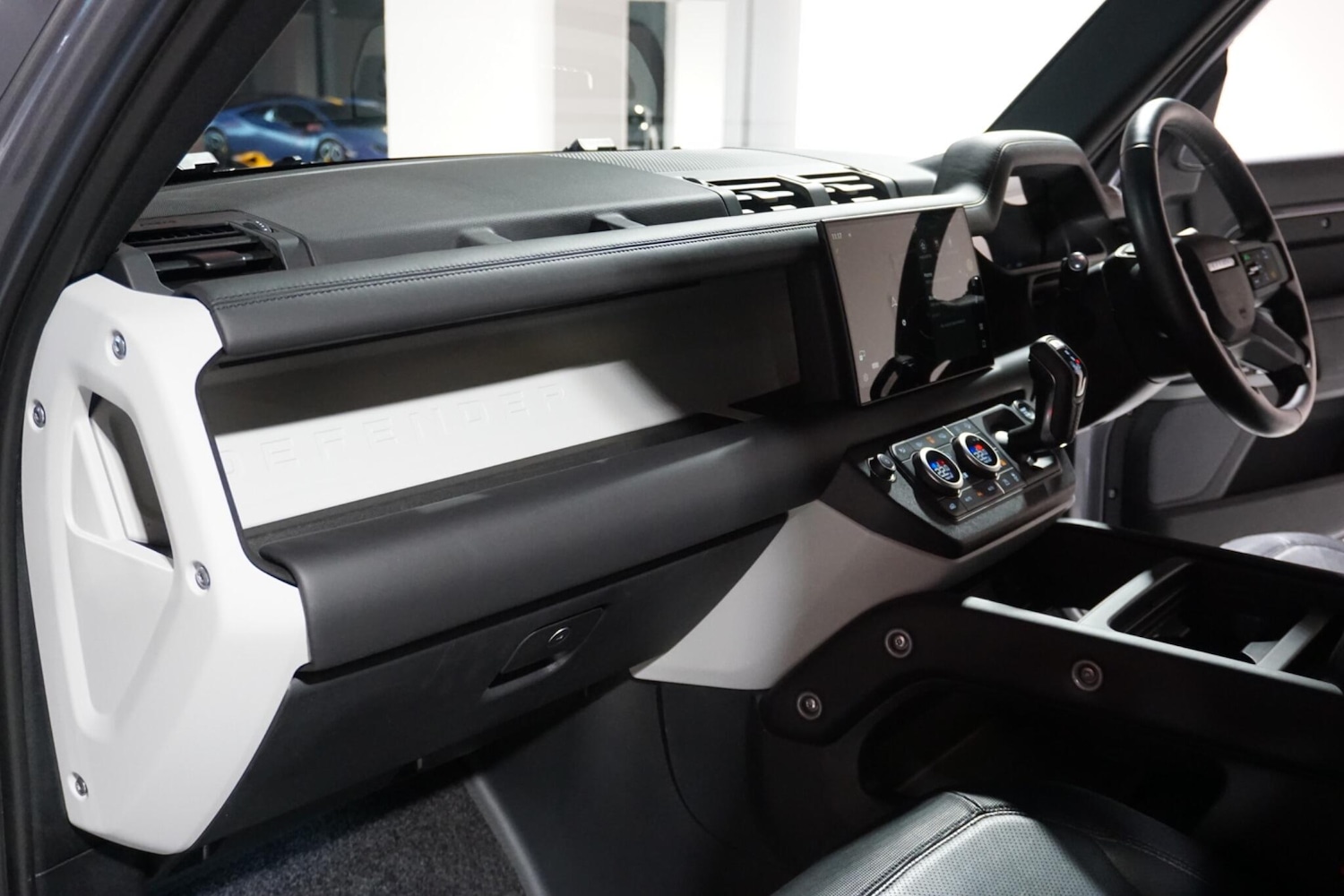 Used Land Rover Defender 110 for sale - 77017151: Photo 56