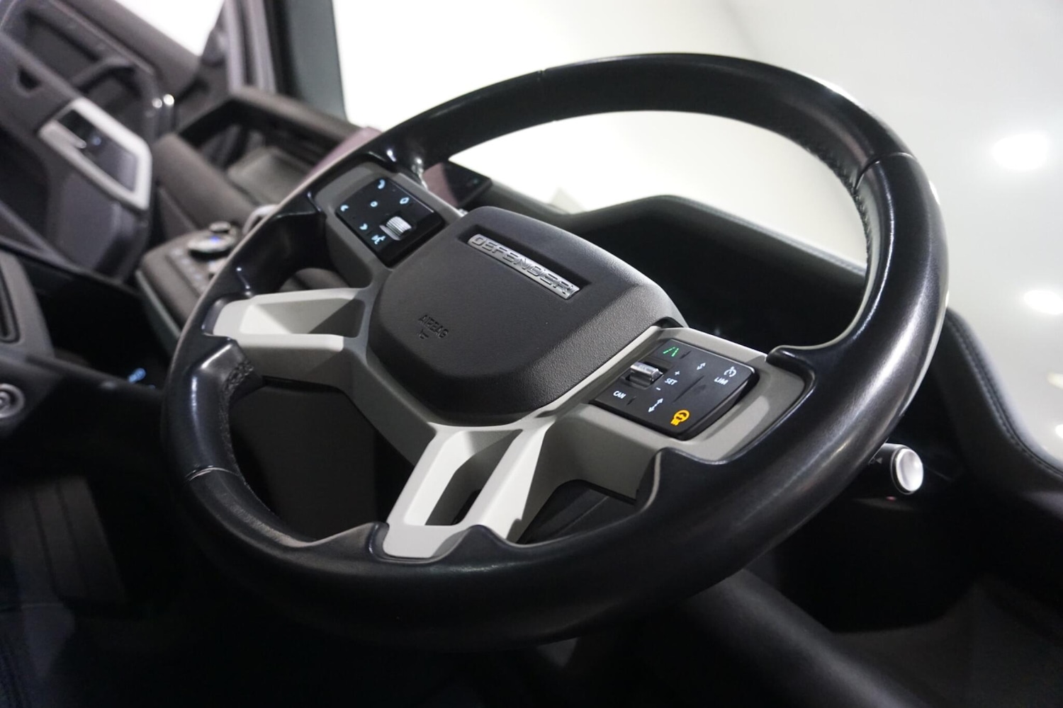 Used Land Rover Defender 110 for sale - 76701117: Photo 54