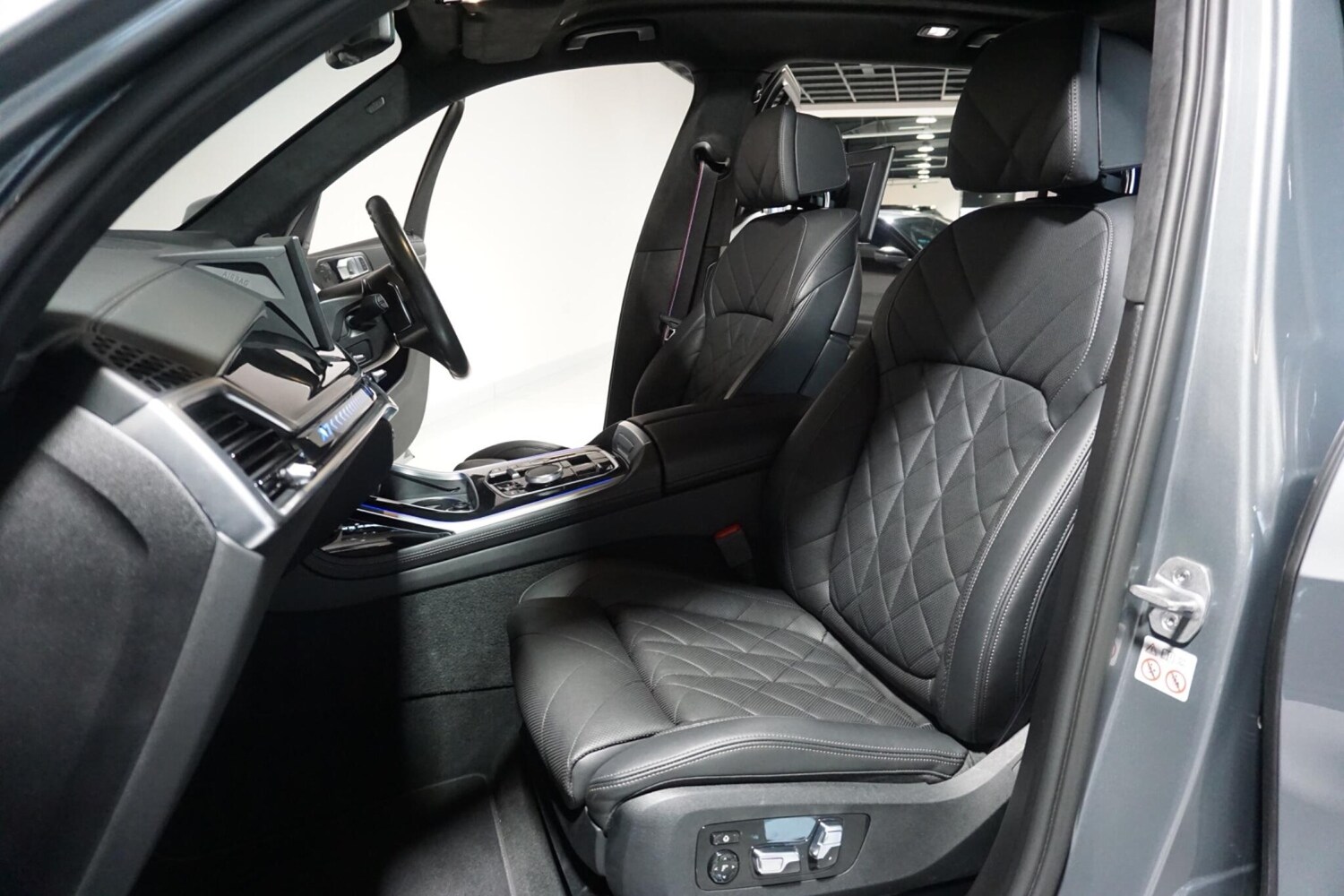 Used BMW X7 for sale - 77683680: Photo 56