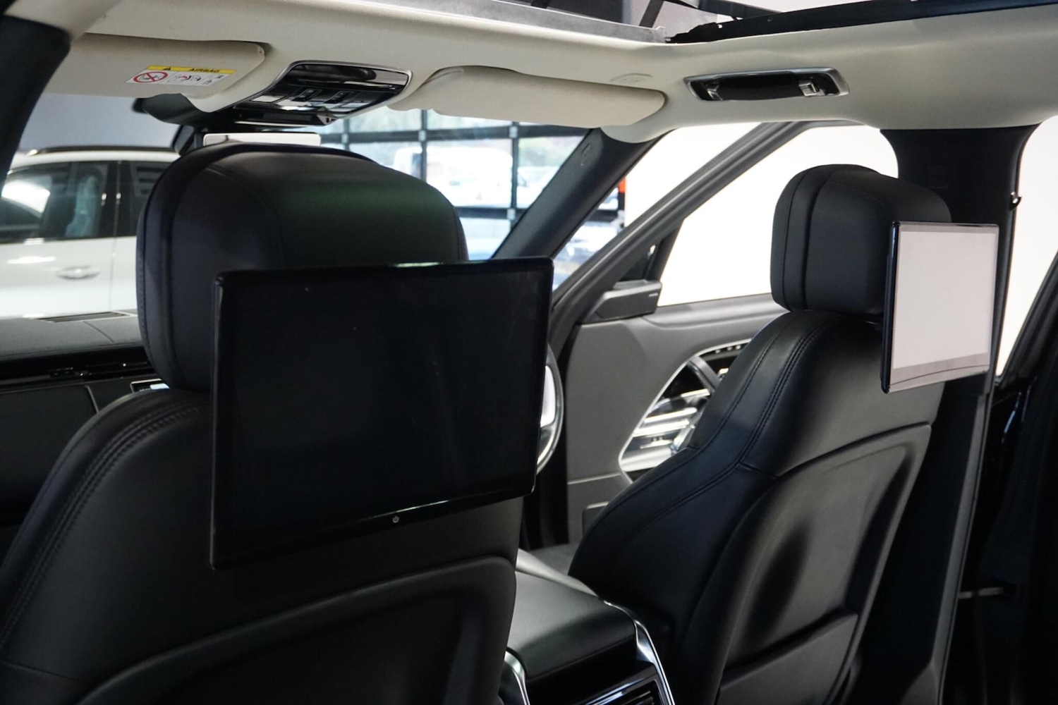 Used Land Rover Range Rover 2023 for sale - 76936607: Photo 16