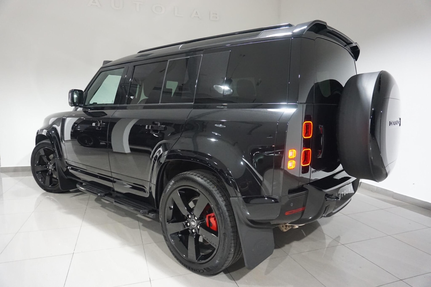 Used Land Rover Defender 110 for sale - 76992831: Photo 29