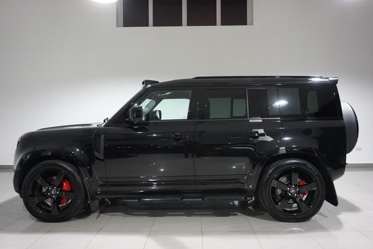 Used Land Rover Defender 110 for sale - 76992831: Photo 37