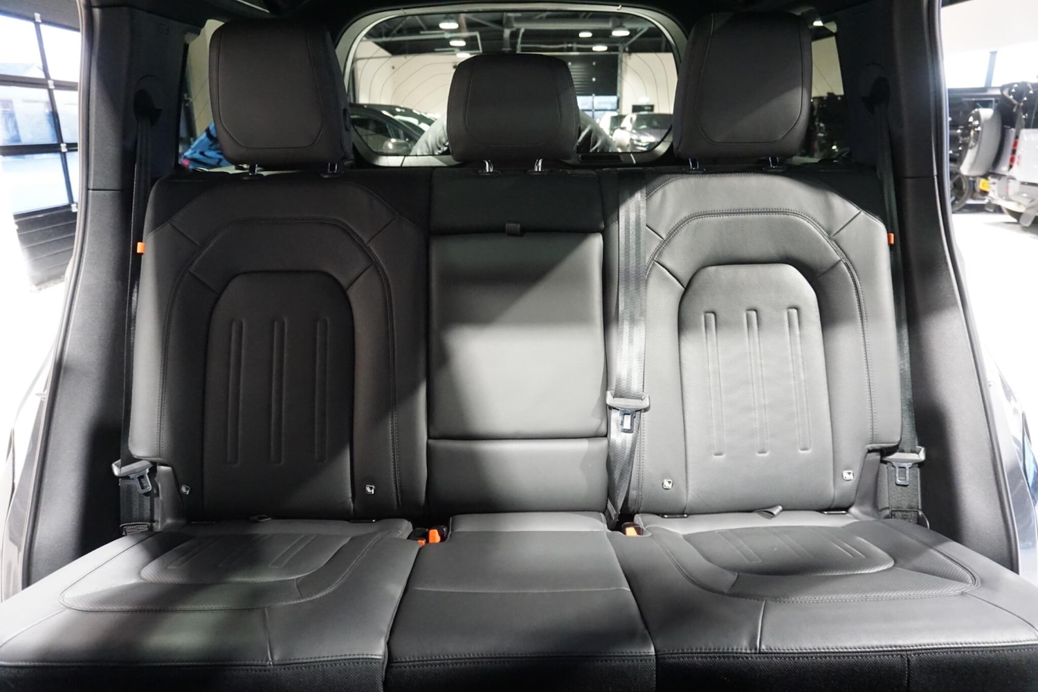 Used Land Rover Defender 110 for sale - 76918635: Photo 11