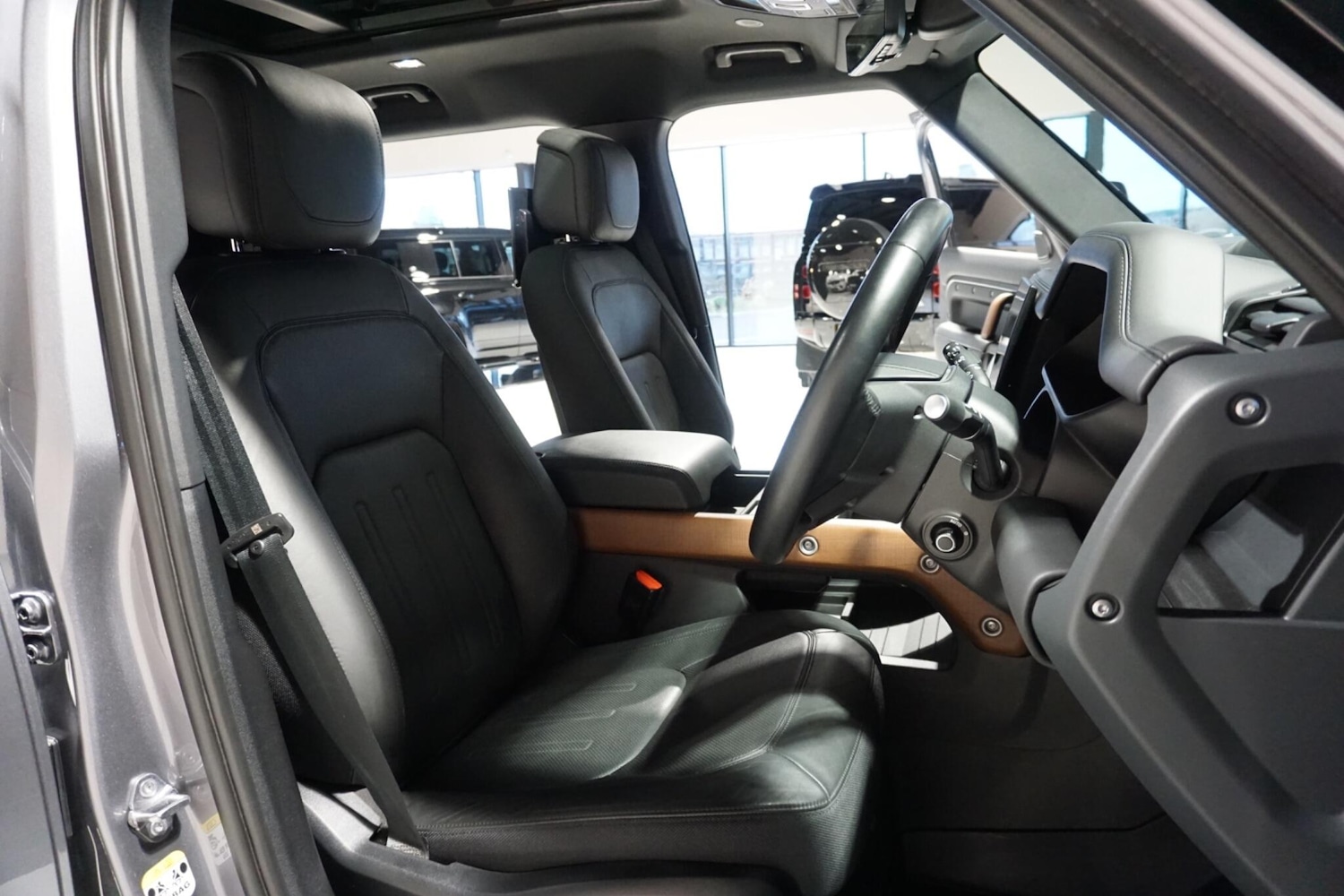 Used Land Rover Defender 110 for sale - 76918635: Photo 13