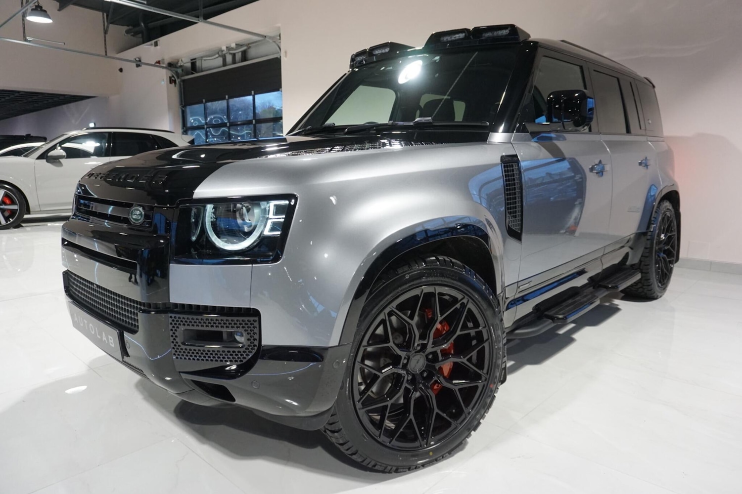 Used Land Rover Defender 110 for sale - 76918635: Photo 29