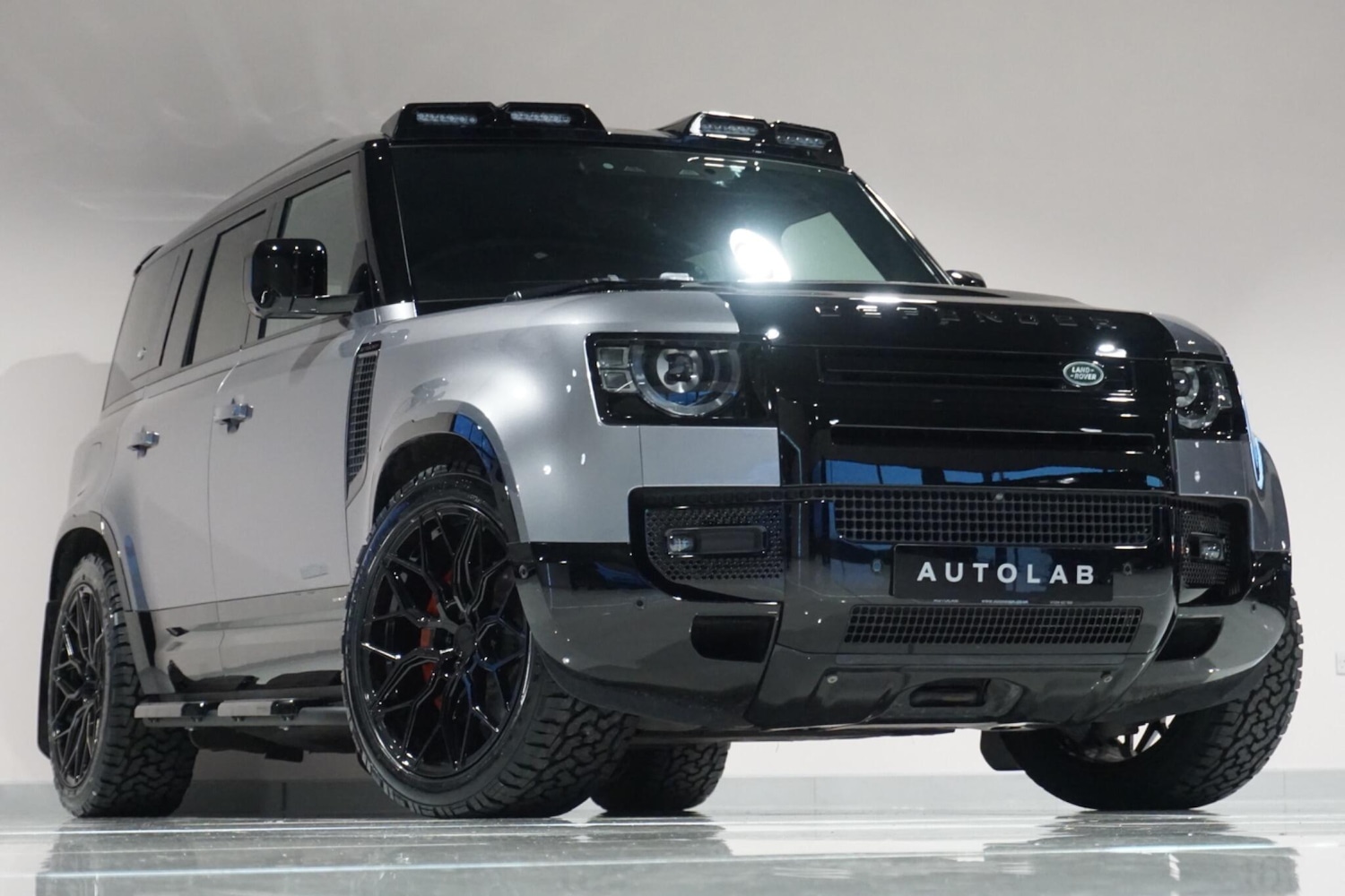 Used Land Rover Defender 110 for sale - 76918635: Photo 33