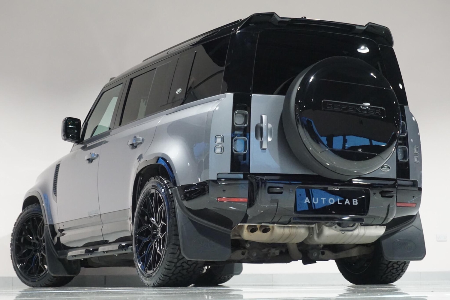 Used Land Rover Defender 110 for sale - 76918635: Photo 34