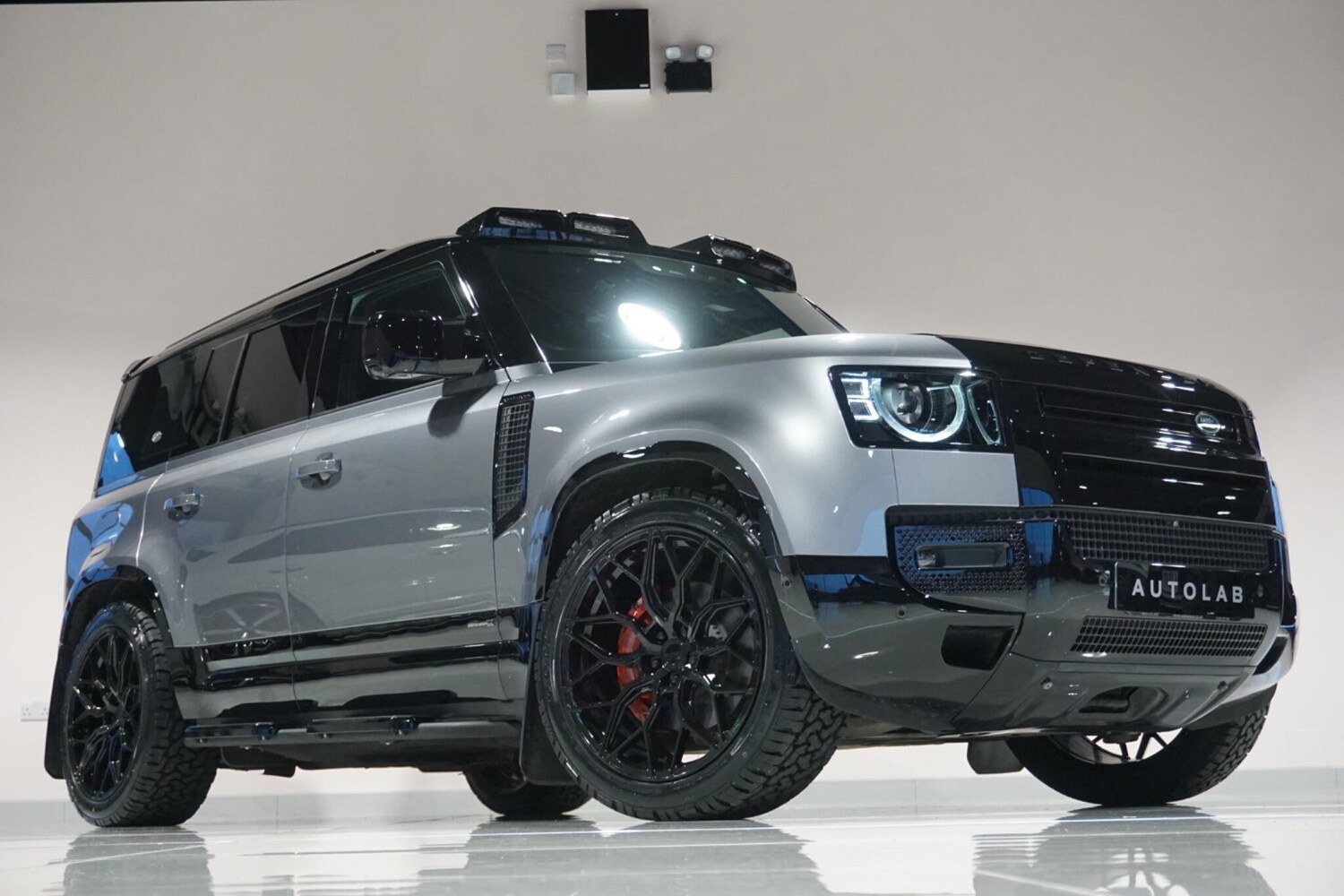 Used Land Rover Defender 110 for sale - 76918635: Photo 37