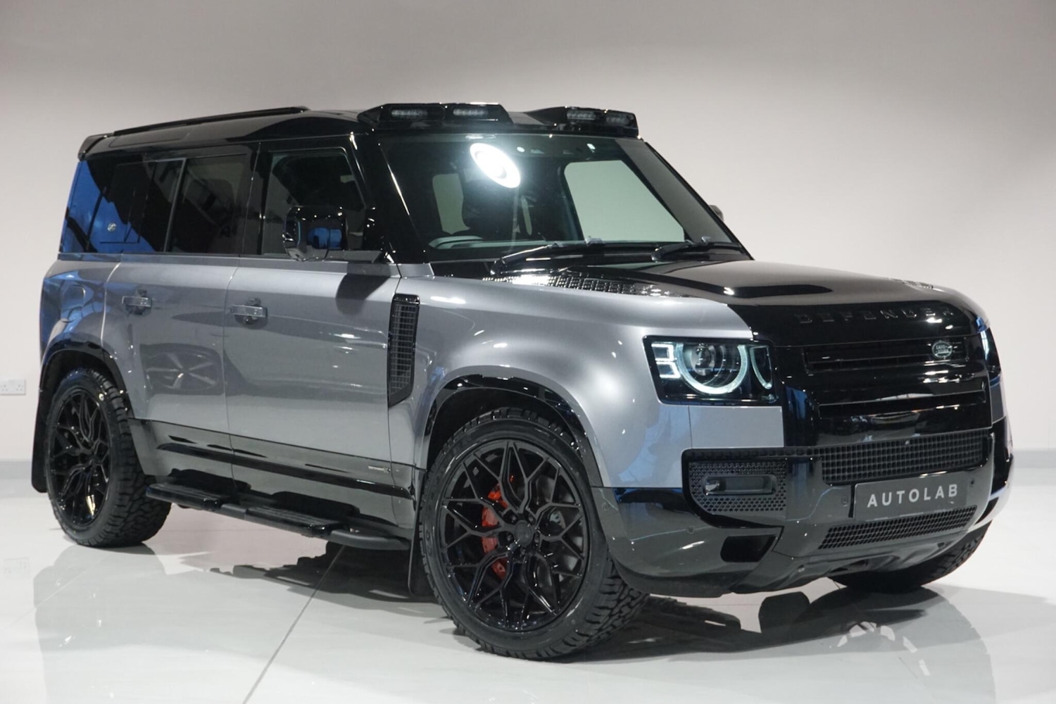 Used Land Rover Defender 110 for sale - 76918635: Photo 42