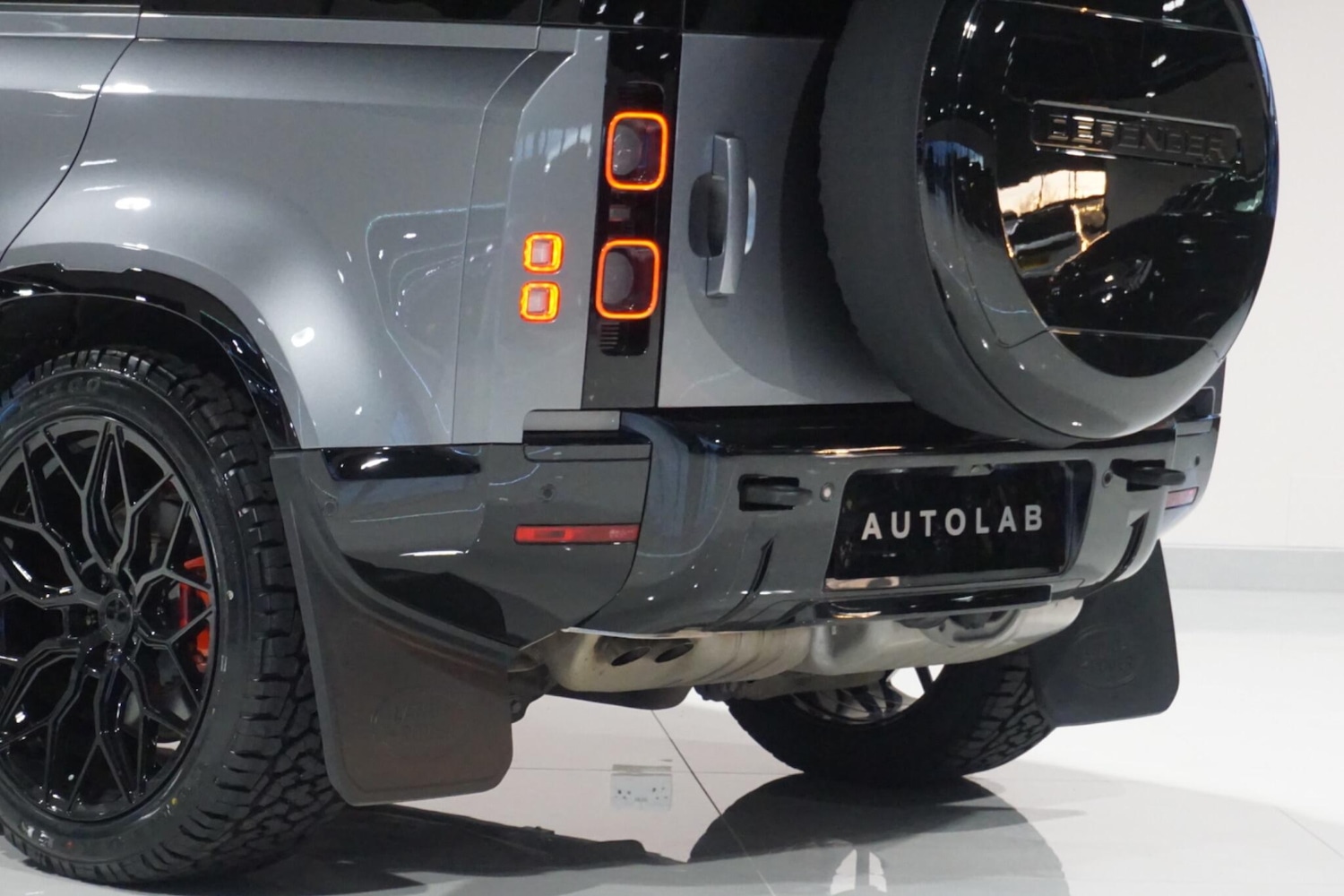 Used Land Rover Defender 110 for sale - 76918635: Photo 49