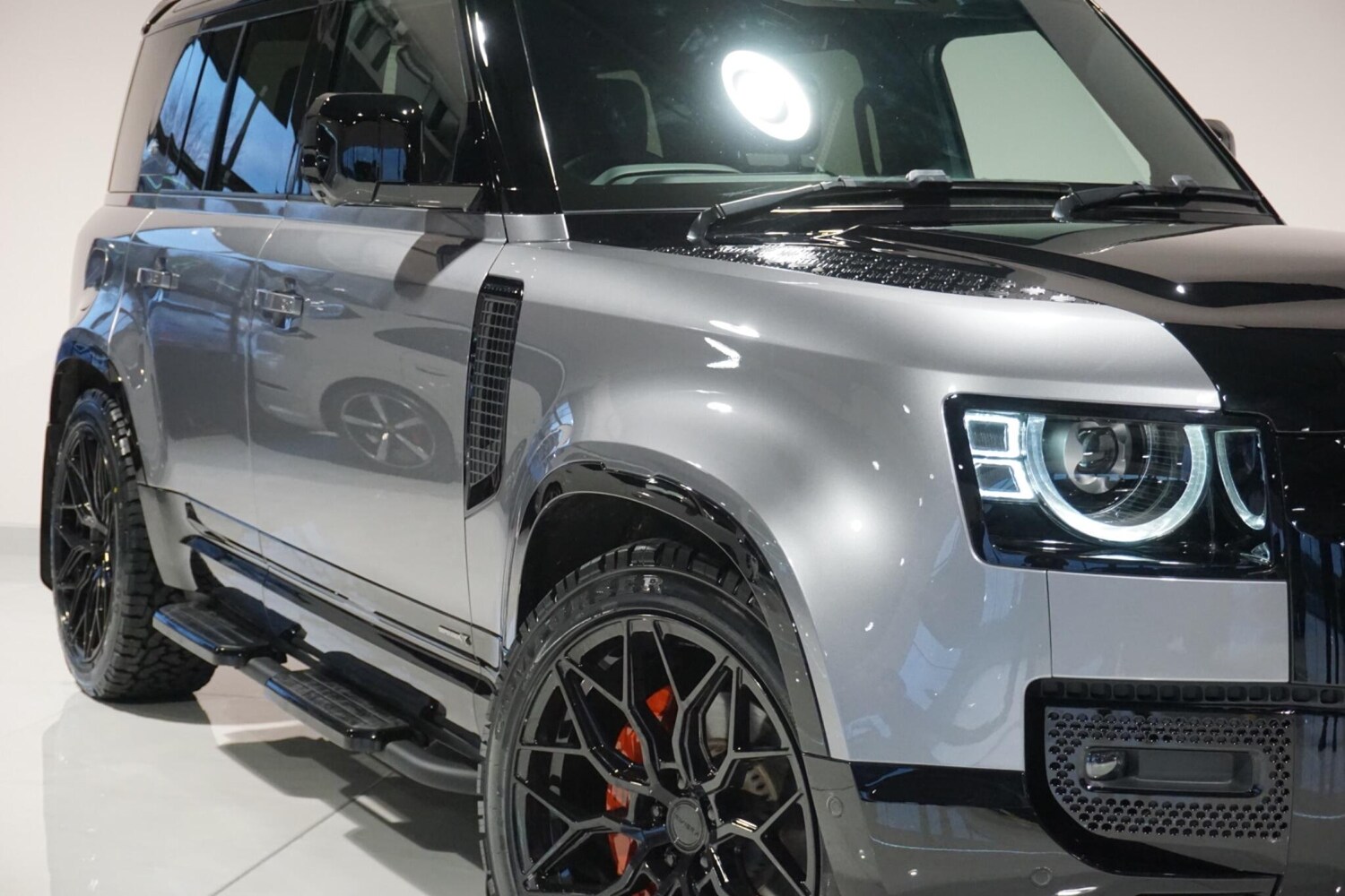 Used Land Rover Defender 110 for sale - 76918635: Photo 54