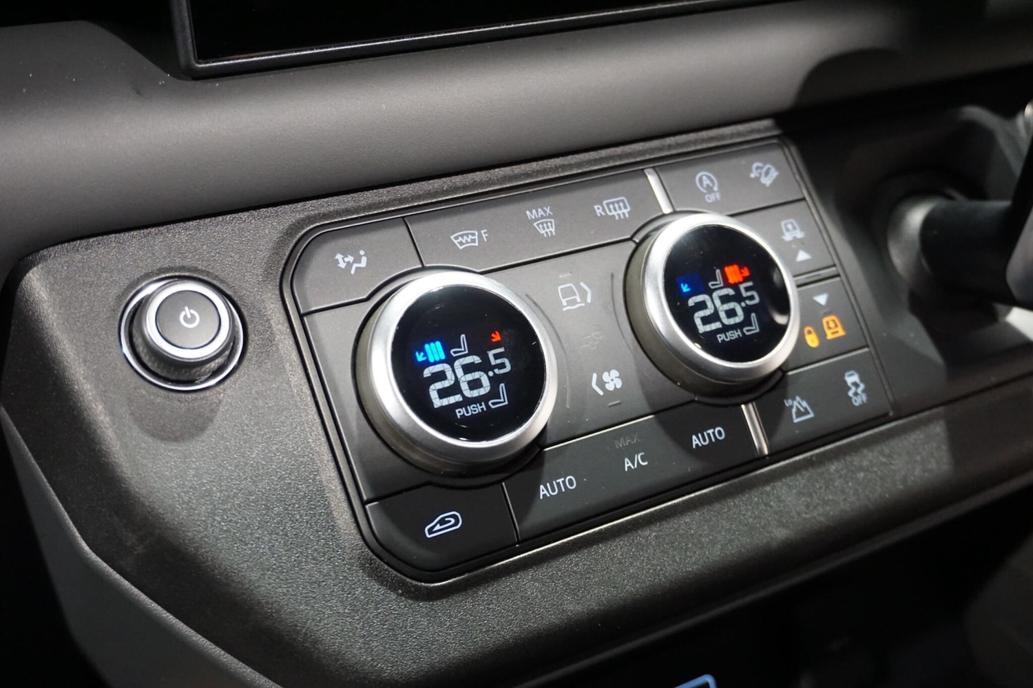 Used Land Rover Defender 110 for sale - 76918635: Photo 67