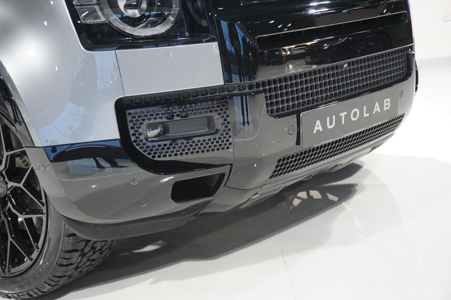 Used Land Rover Defender 110 for sale - 76918635: Photo 72