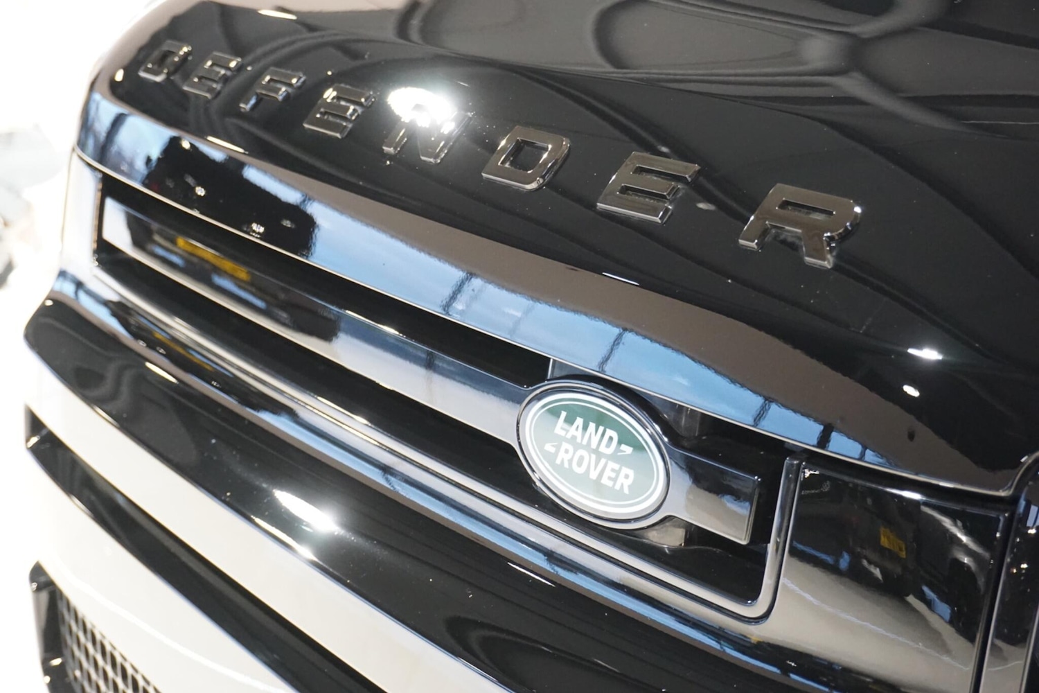 Used Land Rover Defender 110 for sale - 76918635: Photo 79