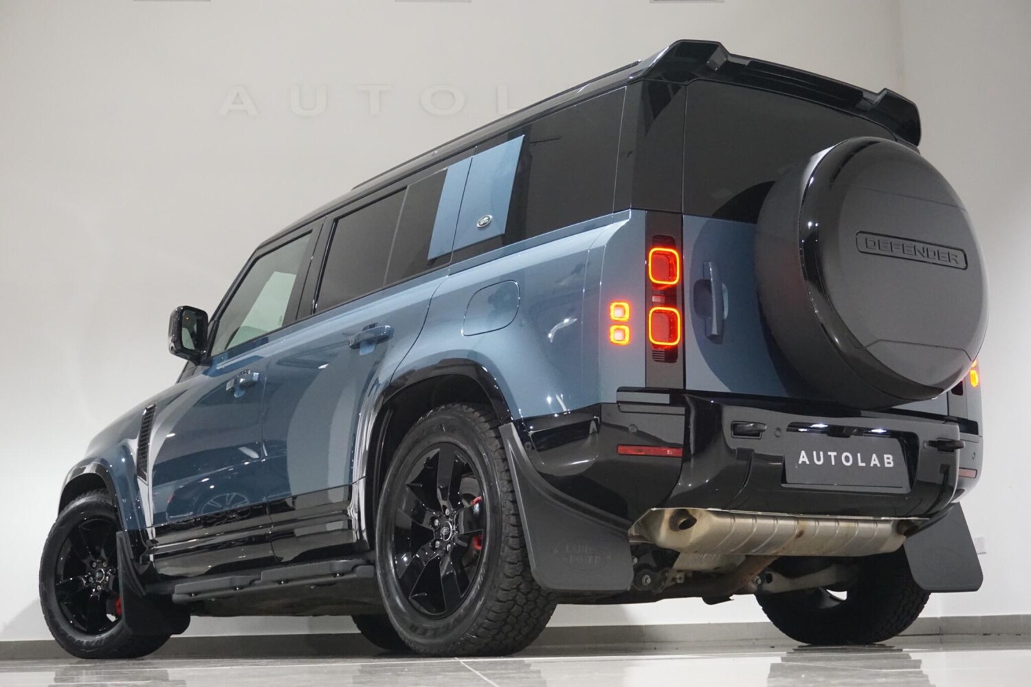 Used Land Rover Defender 110 2023 for sale - 76084352: Photo 34