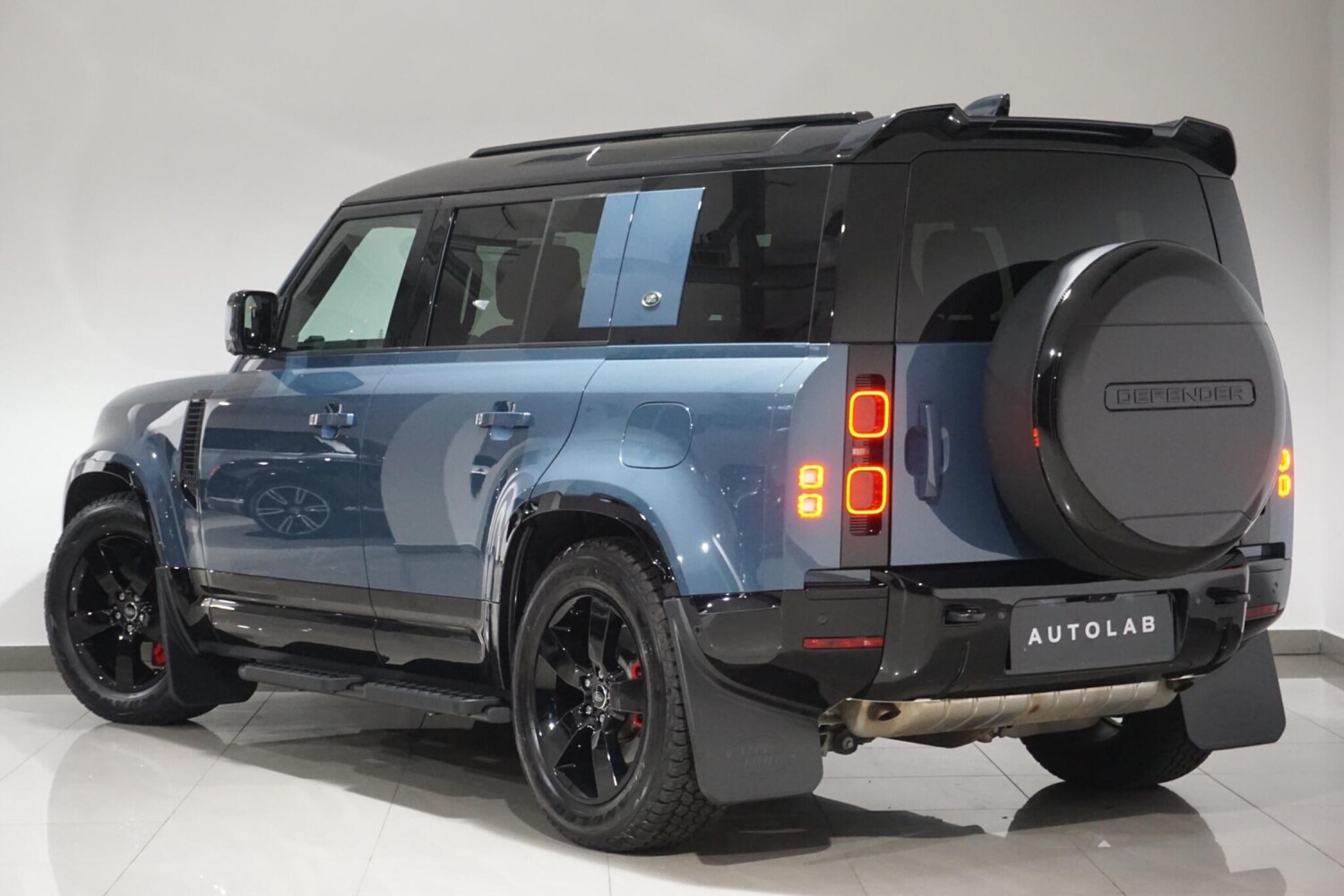 Used Land Rover Defender 110 2023 for sale - 76084352: Photo 38