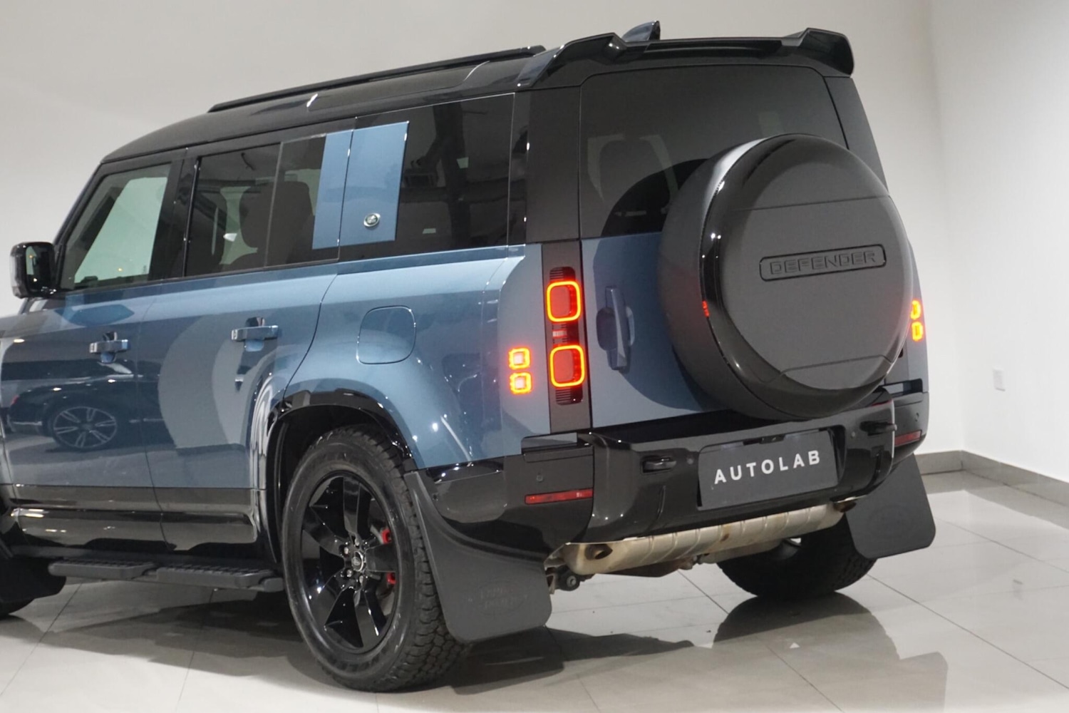 Used Land Rover Defender 110 2023 for sale - 76084352: Photo 40