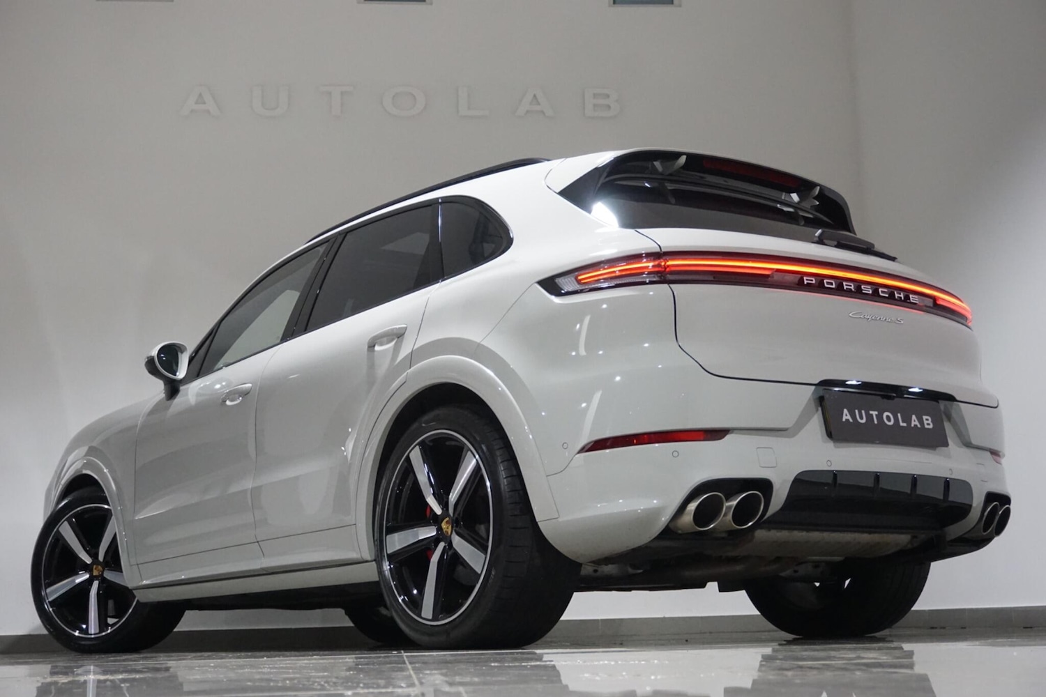 Used Porsche Cayenne 2023 for sale - 76988210: Photo 35