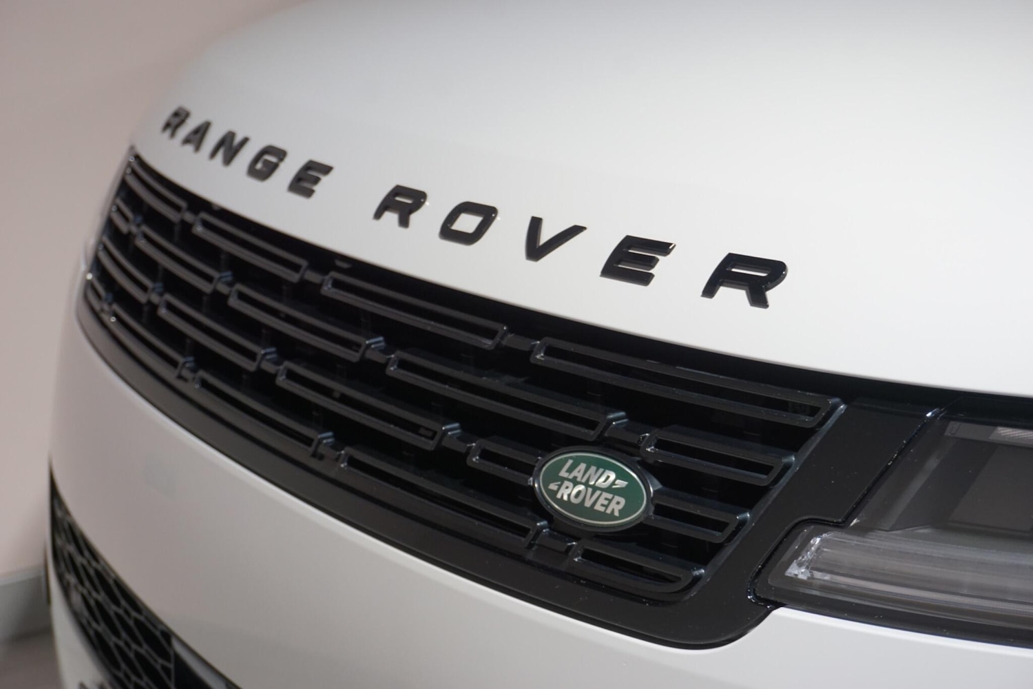 Used Land Rover Range Rover Sport 2023 for sale - 77440122: Photo 77