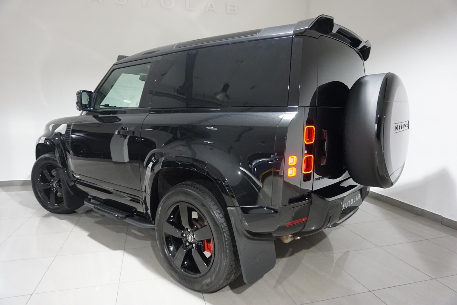 Used Land Rover Defender 90 2022 for sale - 76360526: Photo 17