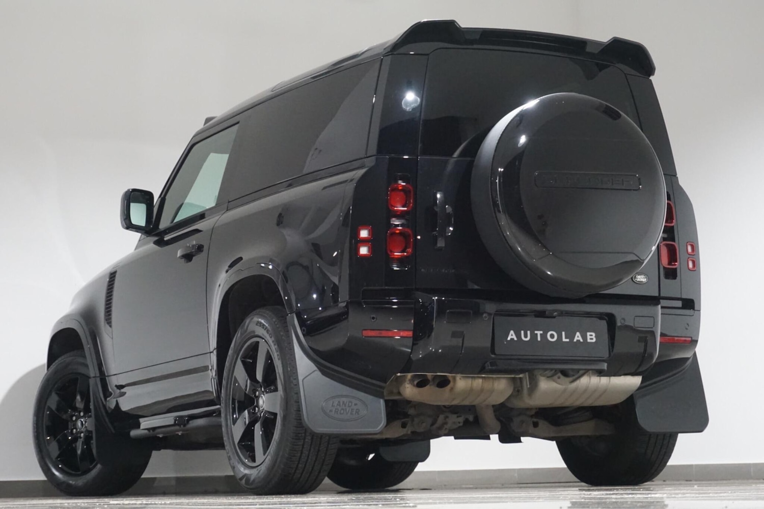 Used Land Rover Defender 90 2022 for sale - 76360526: Photo 21