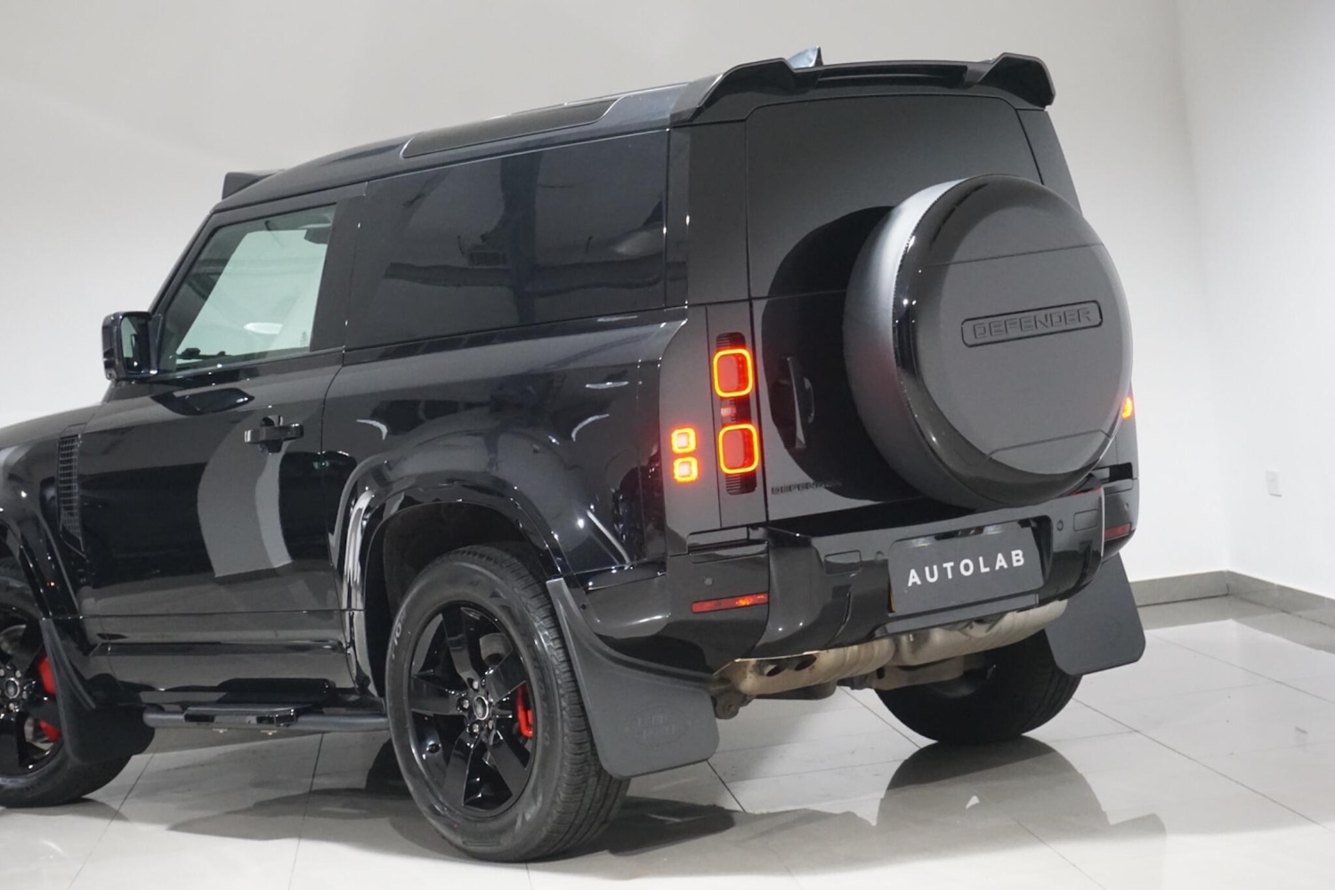 Used Land Rover Defender 90 2022 for sale - 76360526: Photo 32