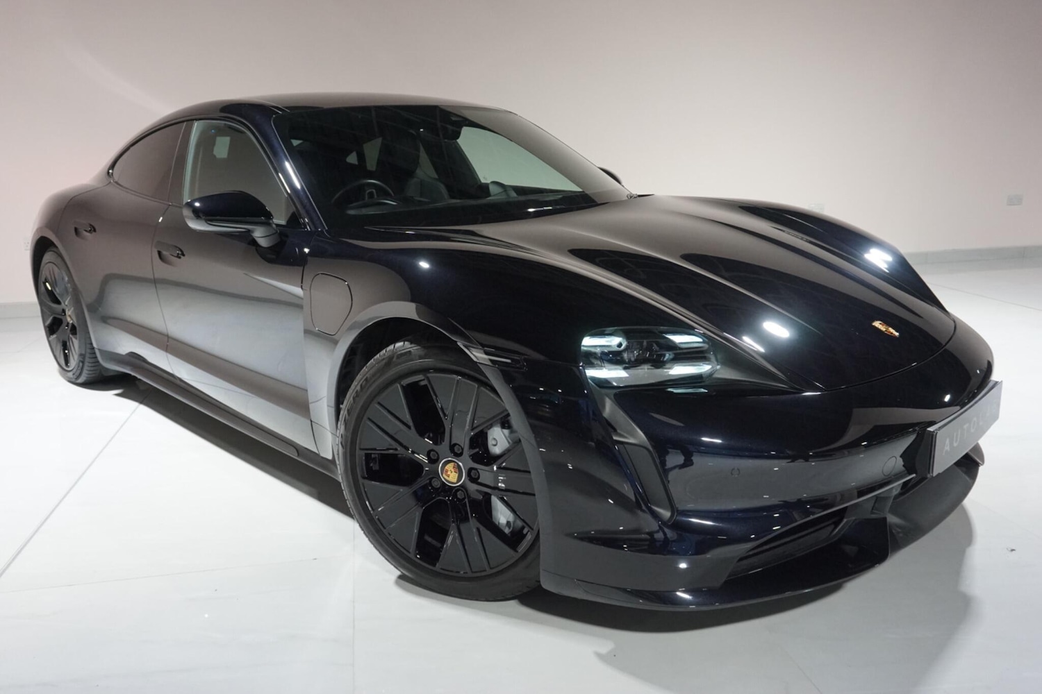 Used Porsche Taycan 2020 for sale - 77144400: Photo 22