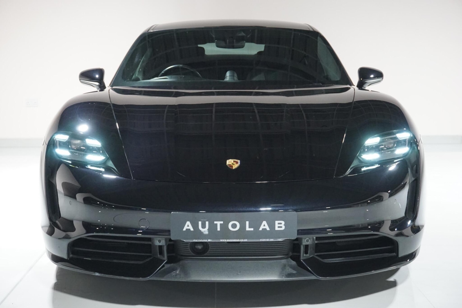 Used Porsche Taycan 2020 for sale - 77144400: Photo 23