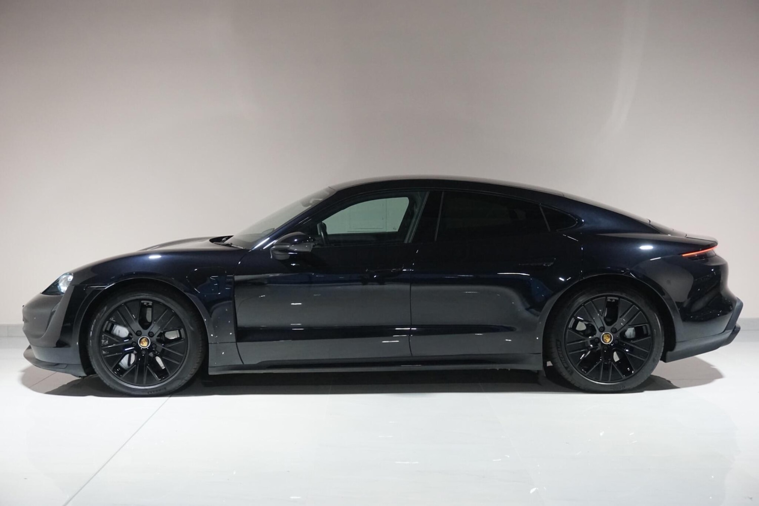 Used Porsche Taycan 2020 for sale - 77144400: Photo 33