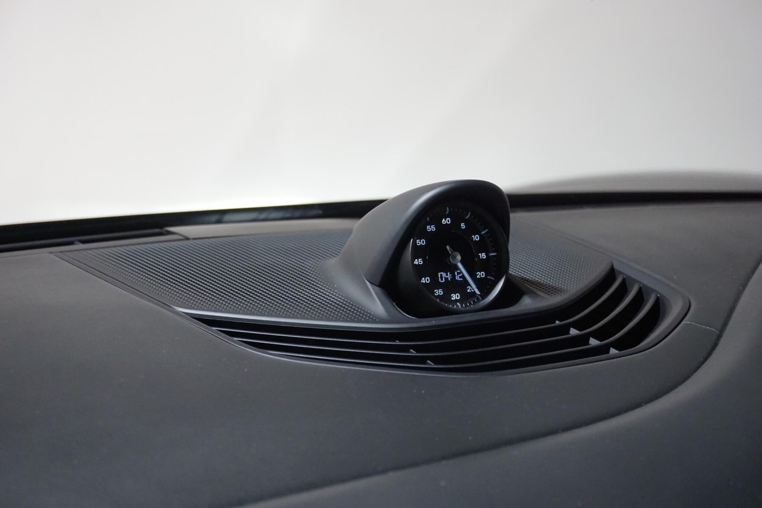 Used Porsche Taycan 2020 for sale - 77144400: Photo 56