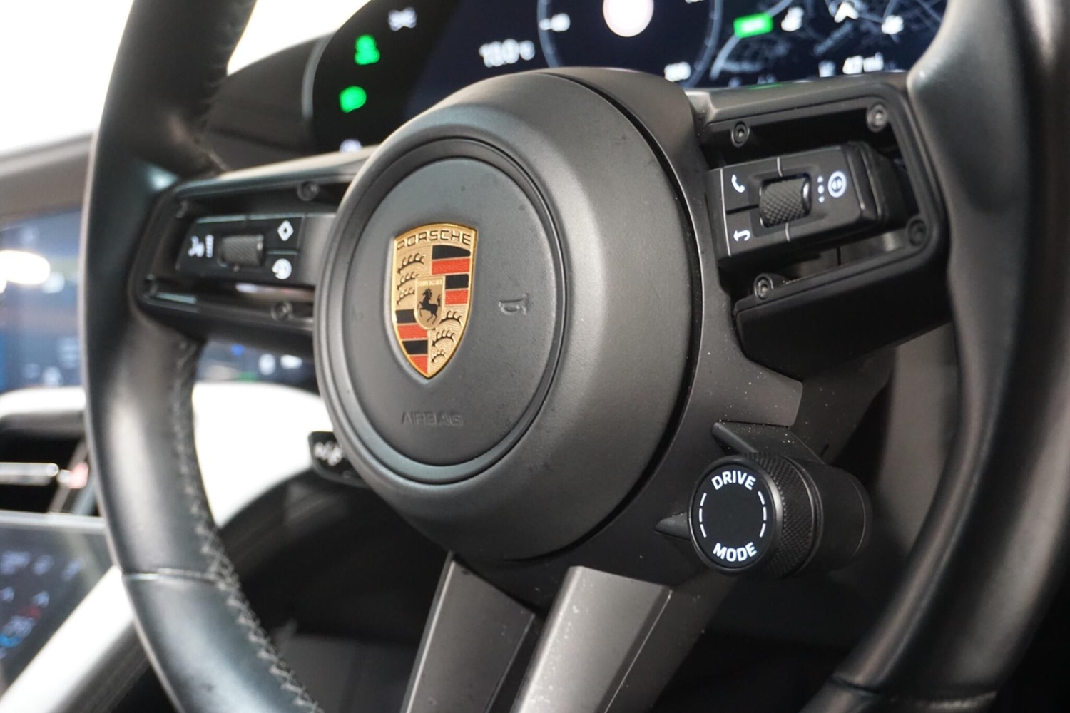 Used Porsche Taycan 2020 for sale - 77144400: Photo 58