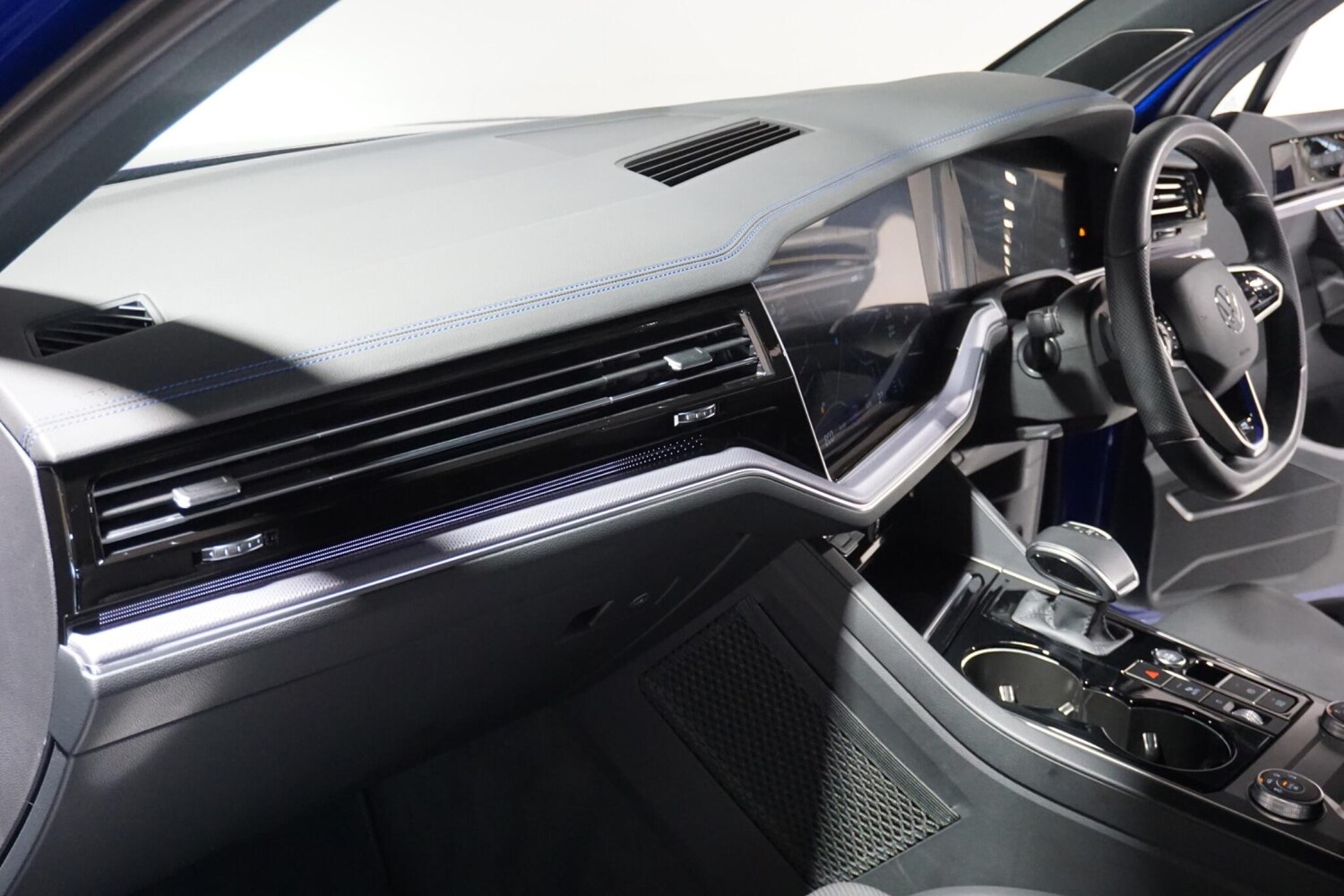 Used Volkswagen Touareg for sale - 77671318: Photo 56