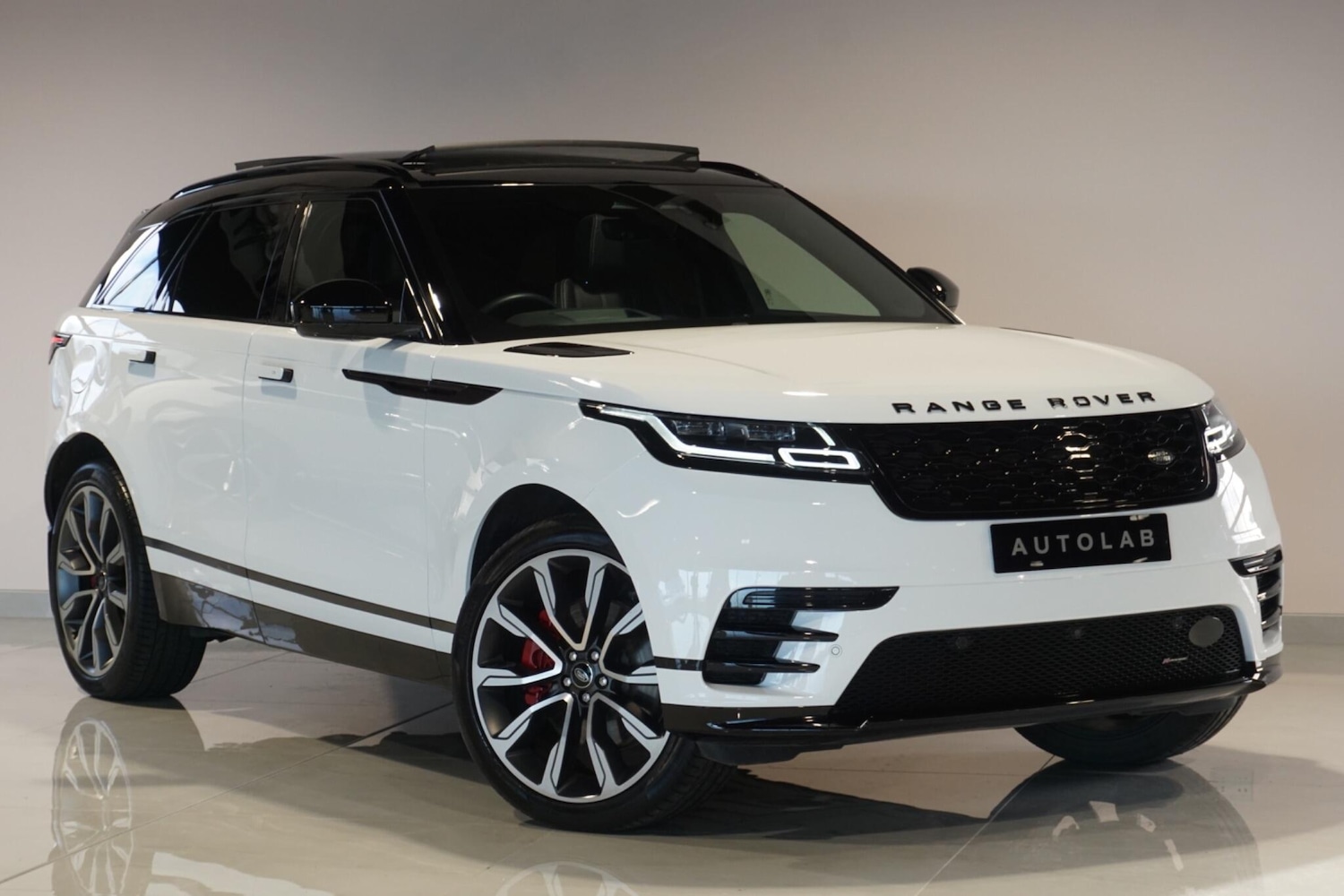 Used Land Rover Range Rover Velar 2023 for sale - 76913821: Photo 1