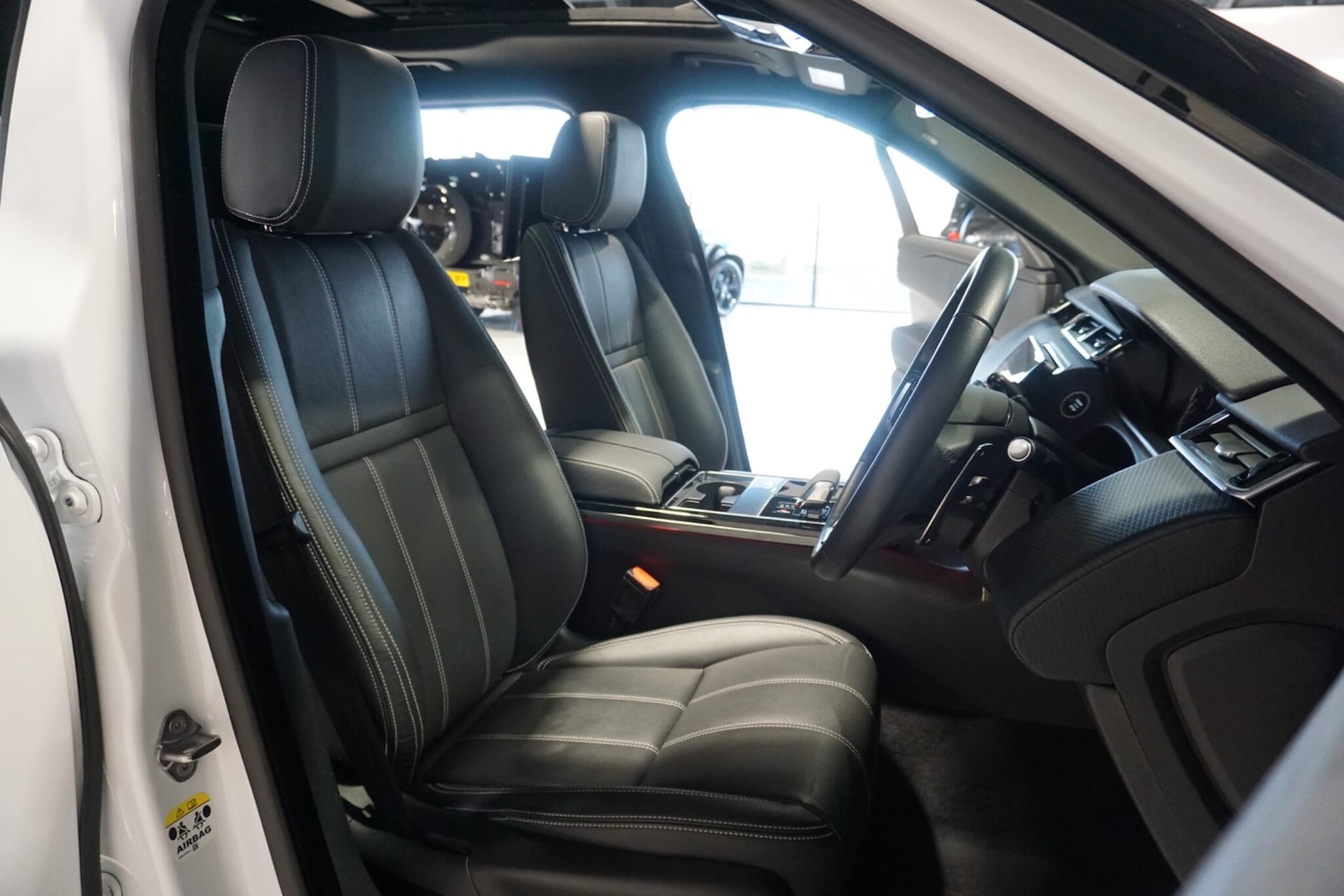 Used Land Rover Range Rover Velar 2023 for sale - 76913821: Photo 13