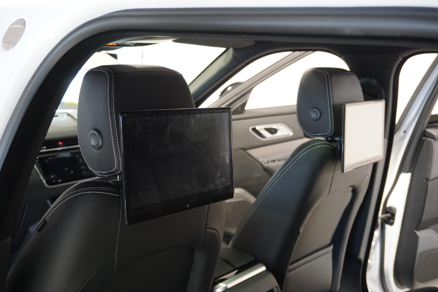 Used Land Rover Range Rover Velar 2023 for sale - 76913821: Photo 16