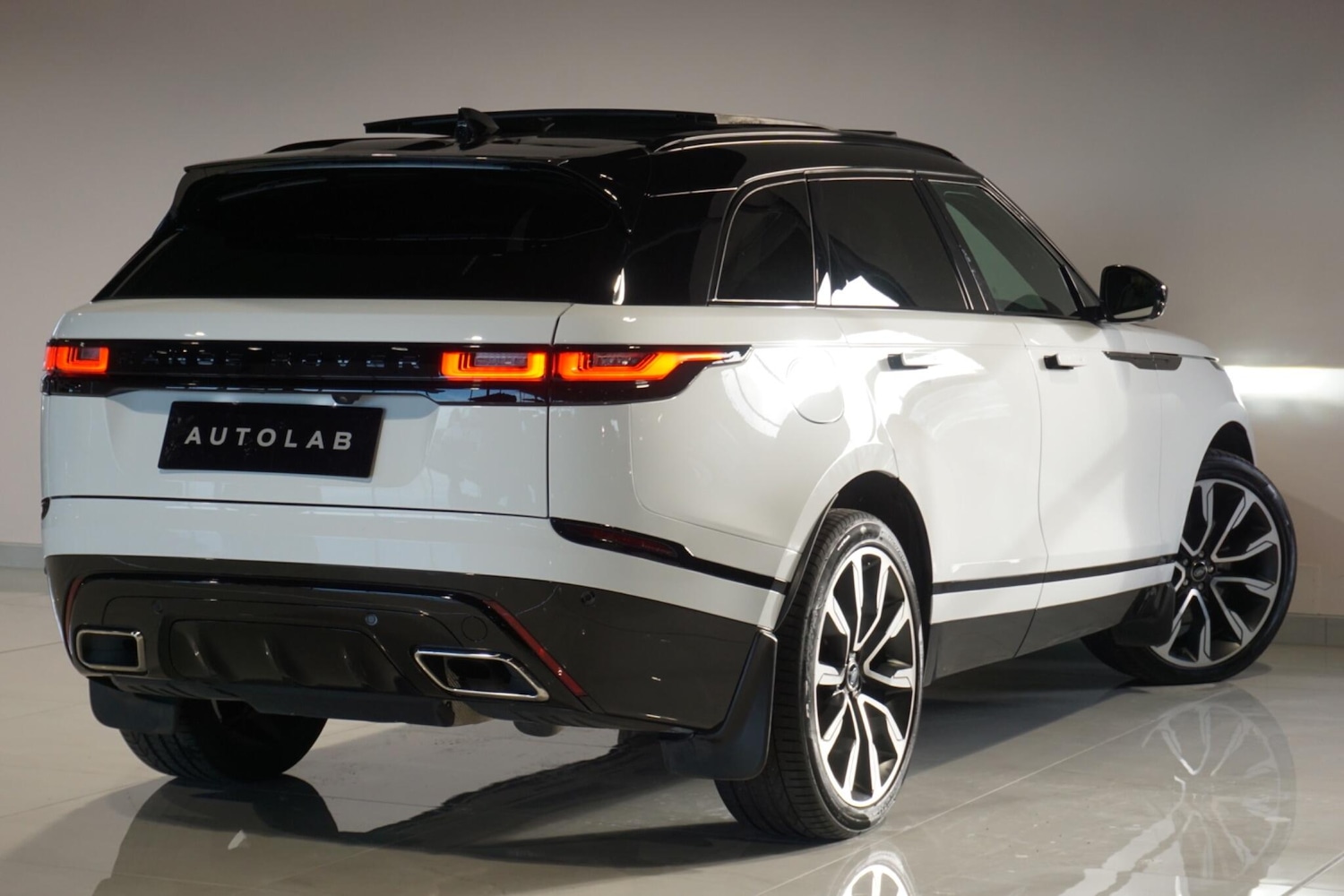 Used Land Rover Range Rover Velar 2023 for sale - 76913821: Photo 21