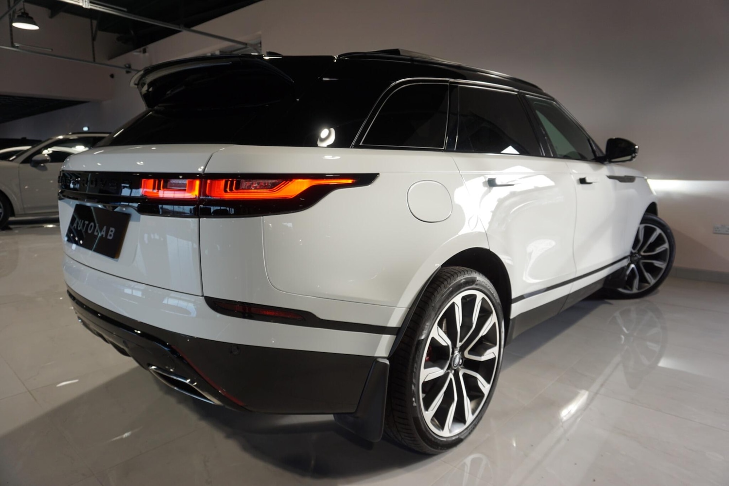 Used Land Rover Range Rover Velar 2023 for sale - 76913821: Photo 27