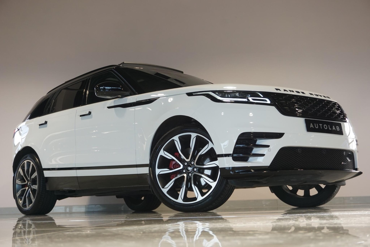 Used Land Rover Range Rover Velar 2023 for sale - 76913821: Photo 32