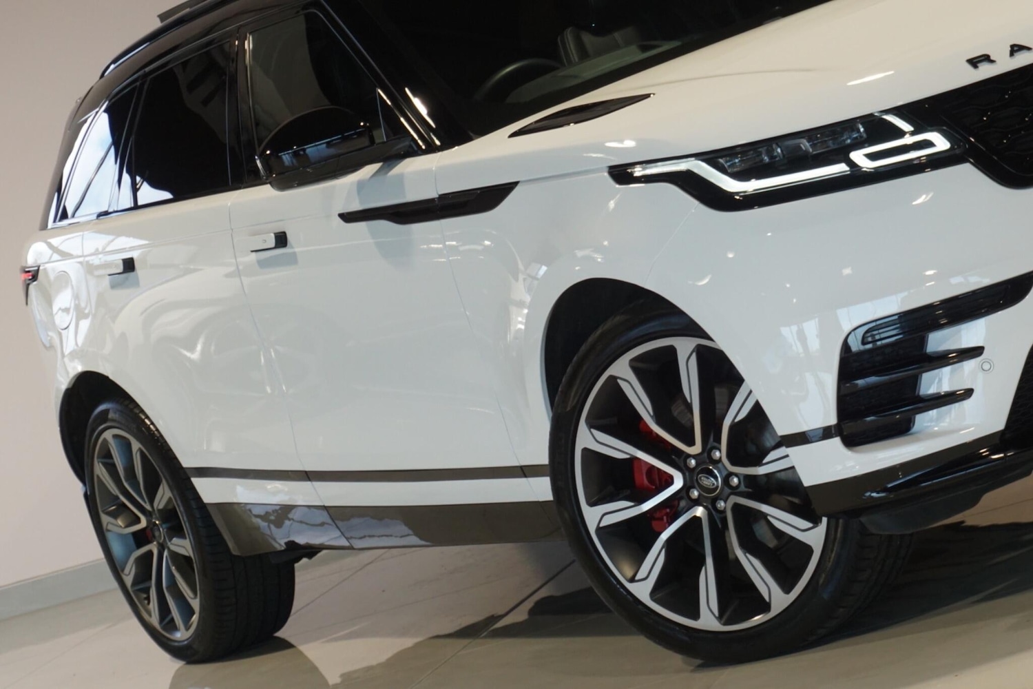 Used Land Rover Range Rover Velar 2023 for sale - 76913821: Photo 41