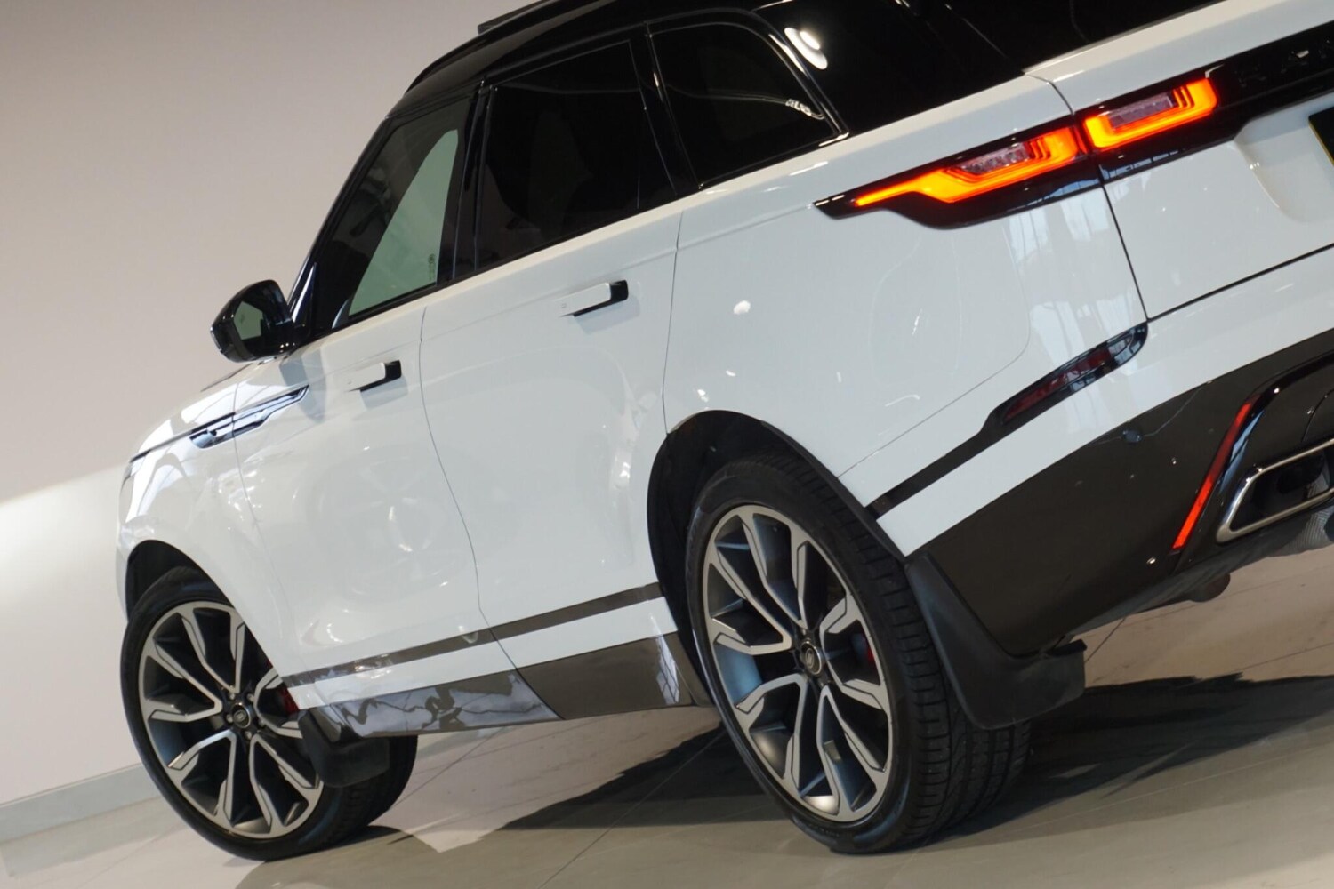 Used Land Rover Range Rover Velar 2023 for sale - 76913821: Photo 42