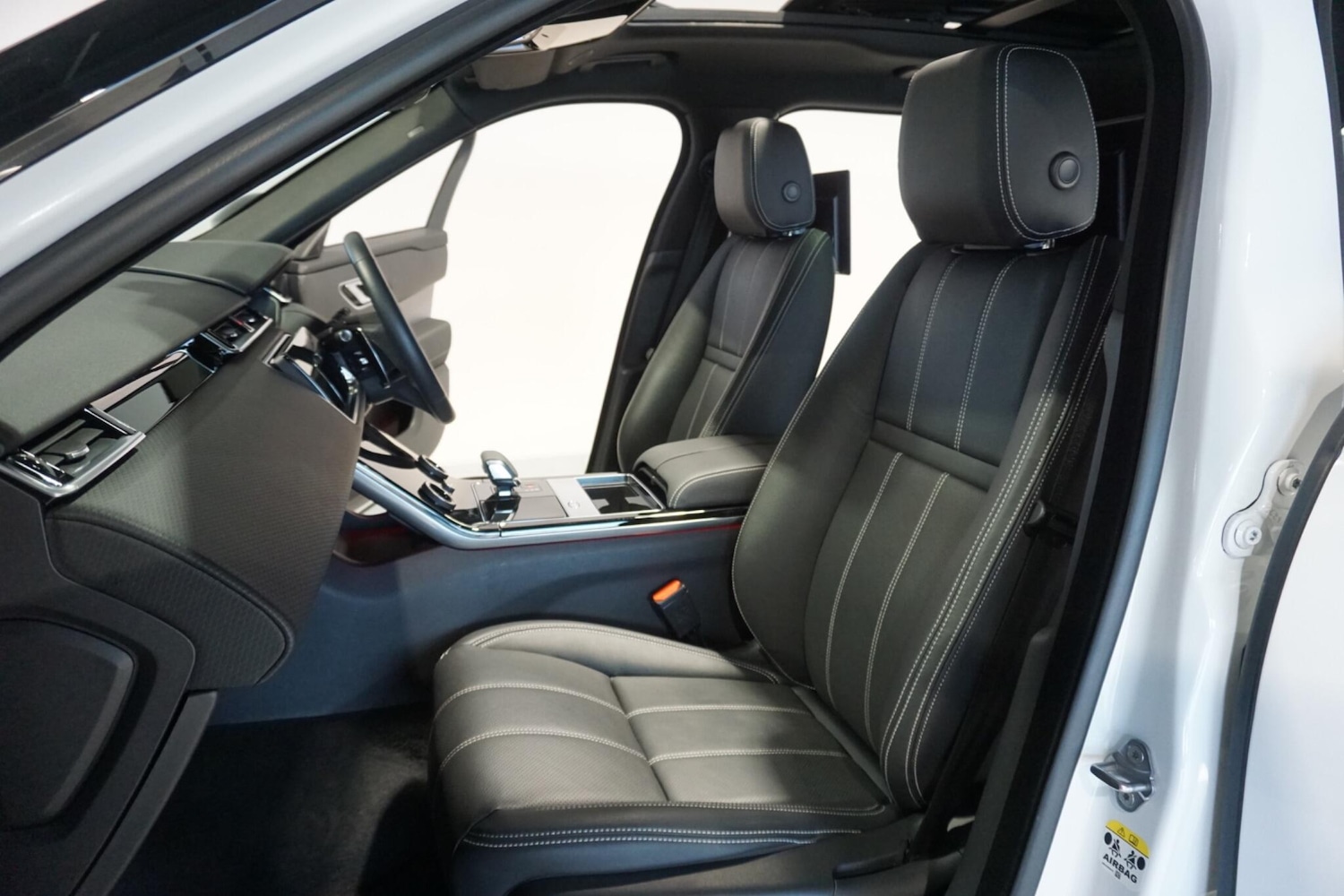 Used Land Rover Range Rover Velar 2023 for sale - 76913821: Photo 52