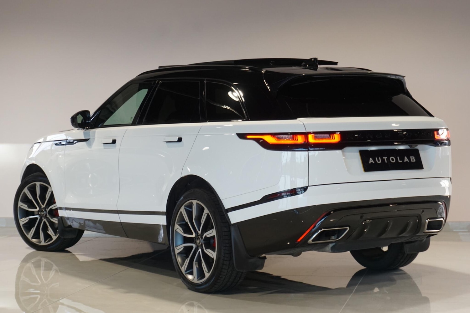 Used Land Rover Range Rover Velar 2023 for sale - 76913821: Photo 6