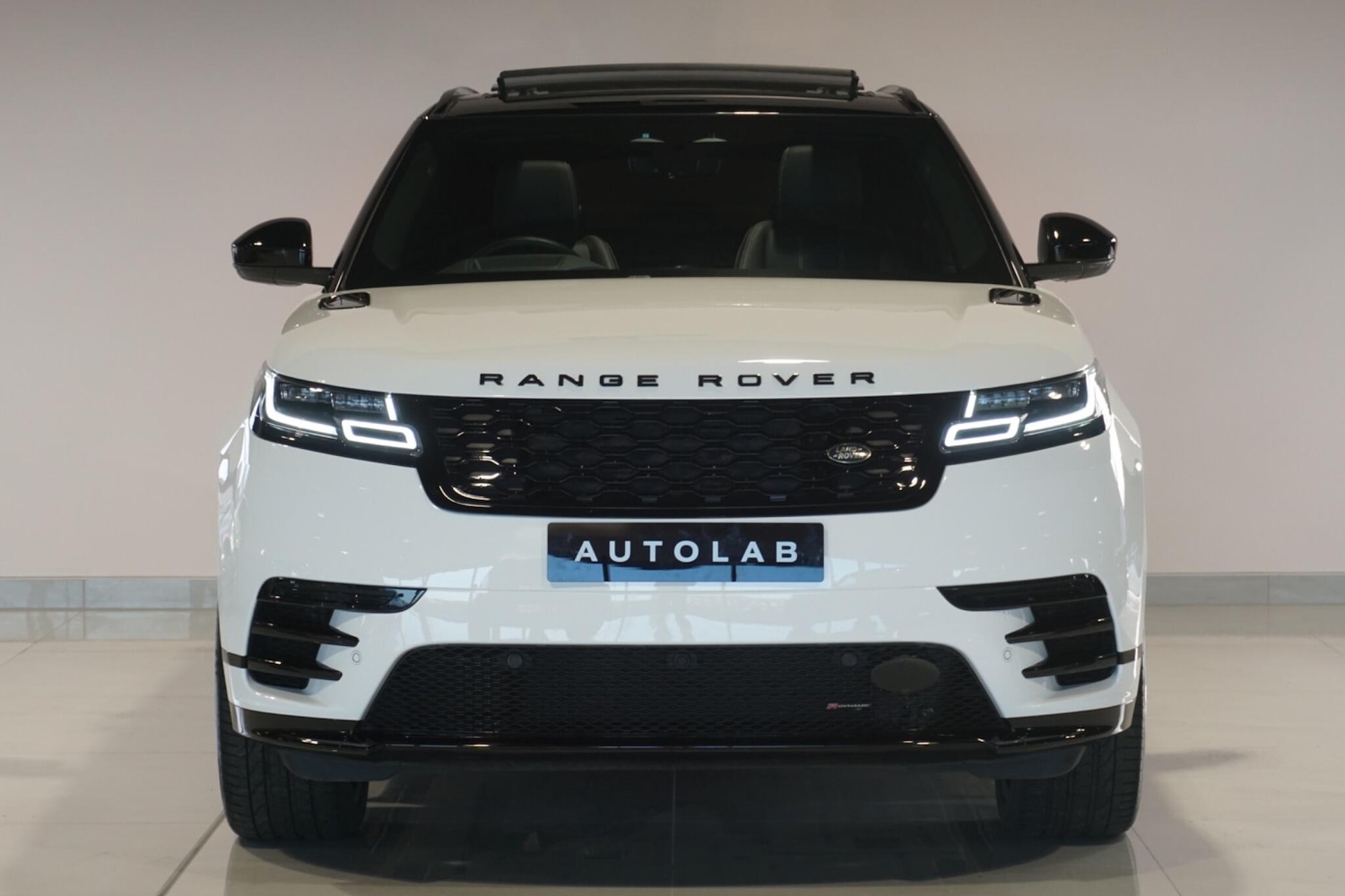 Used Land Rover Range Rover Velar 2023 for sale - 76913821: Photo 7