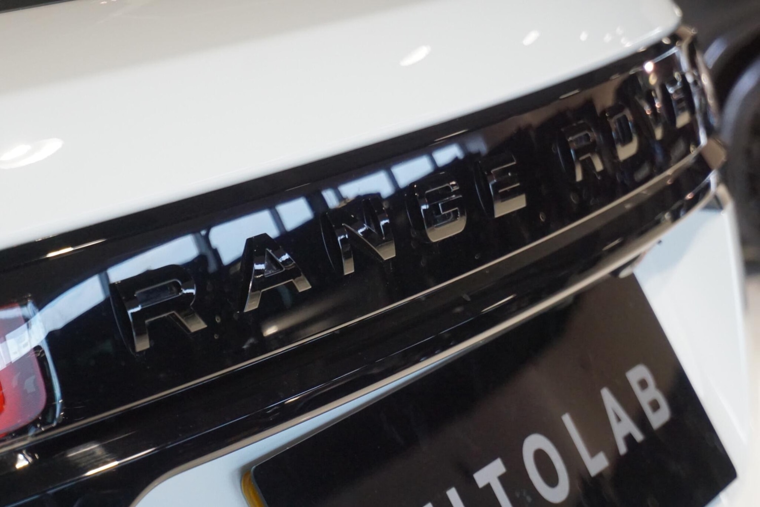 Used Land Rover Range Rover Velar 2023 for sale - 76913821: Photo 75