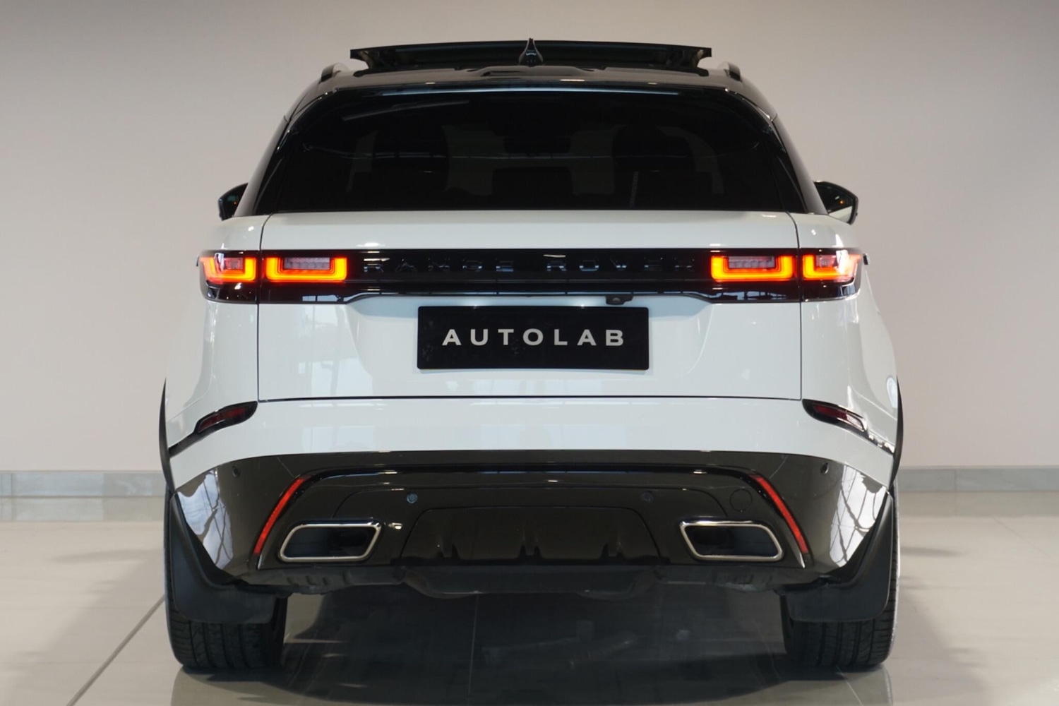 Used Land Rover Range Rover Velar 2023 for sale - 76913821: Photo 8